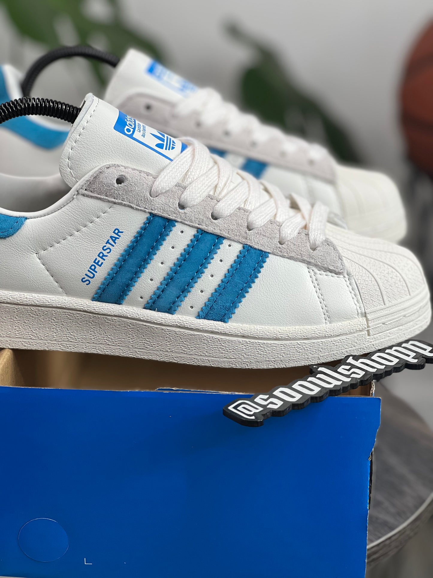 Adidas Superstar