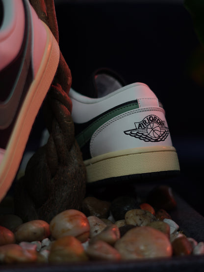 Air Jordan 1 Low - Jade Smoke