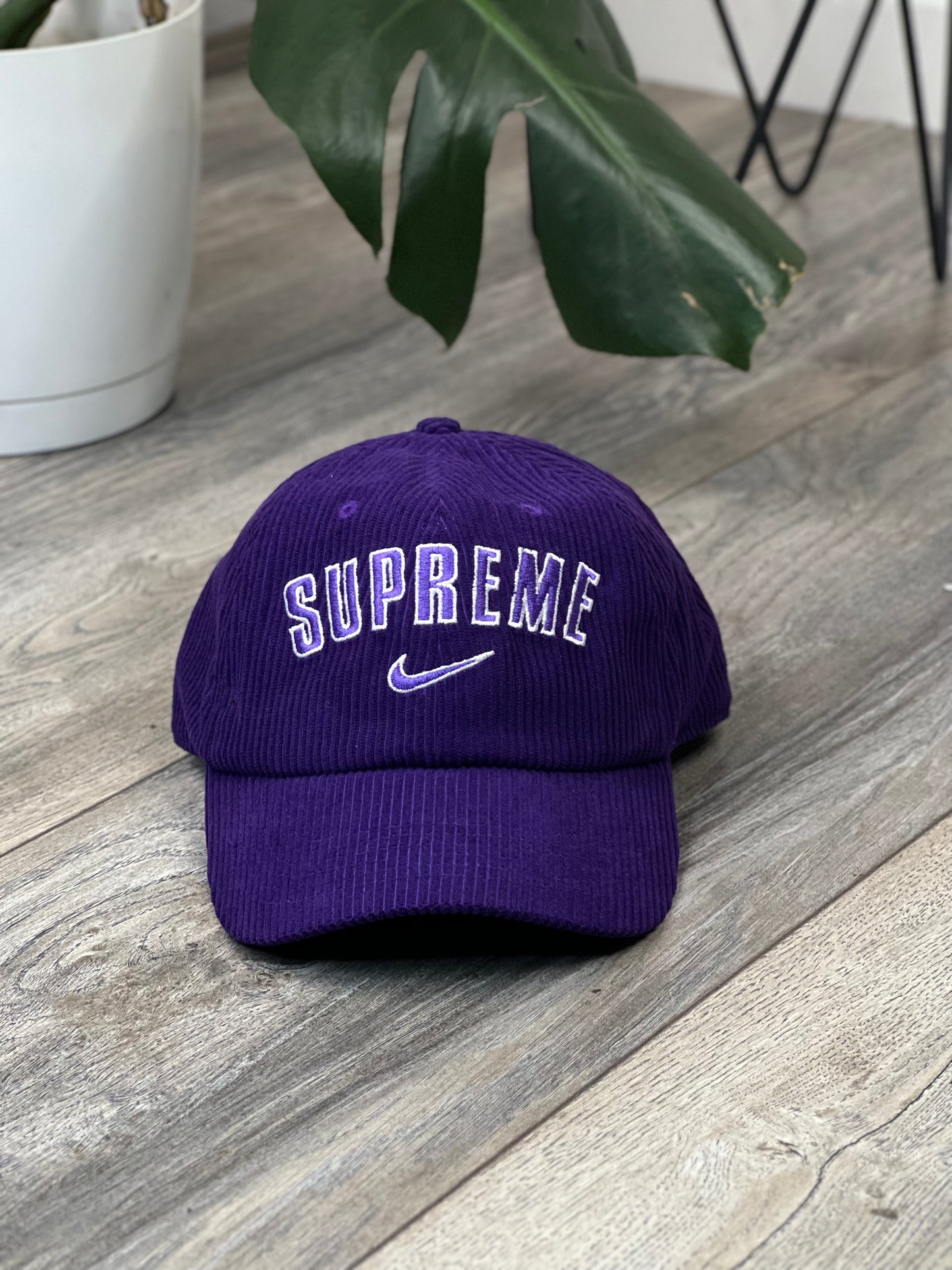 Gorra Supreme x Nike