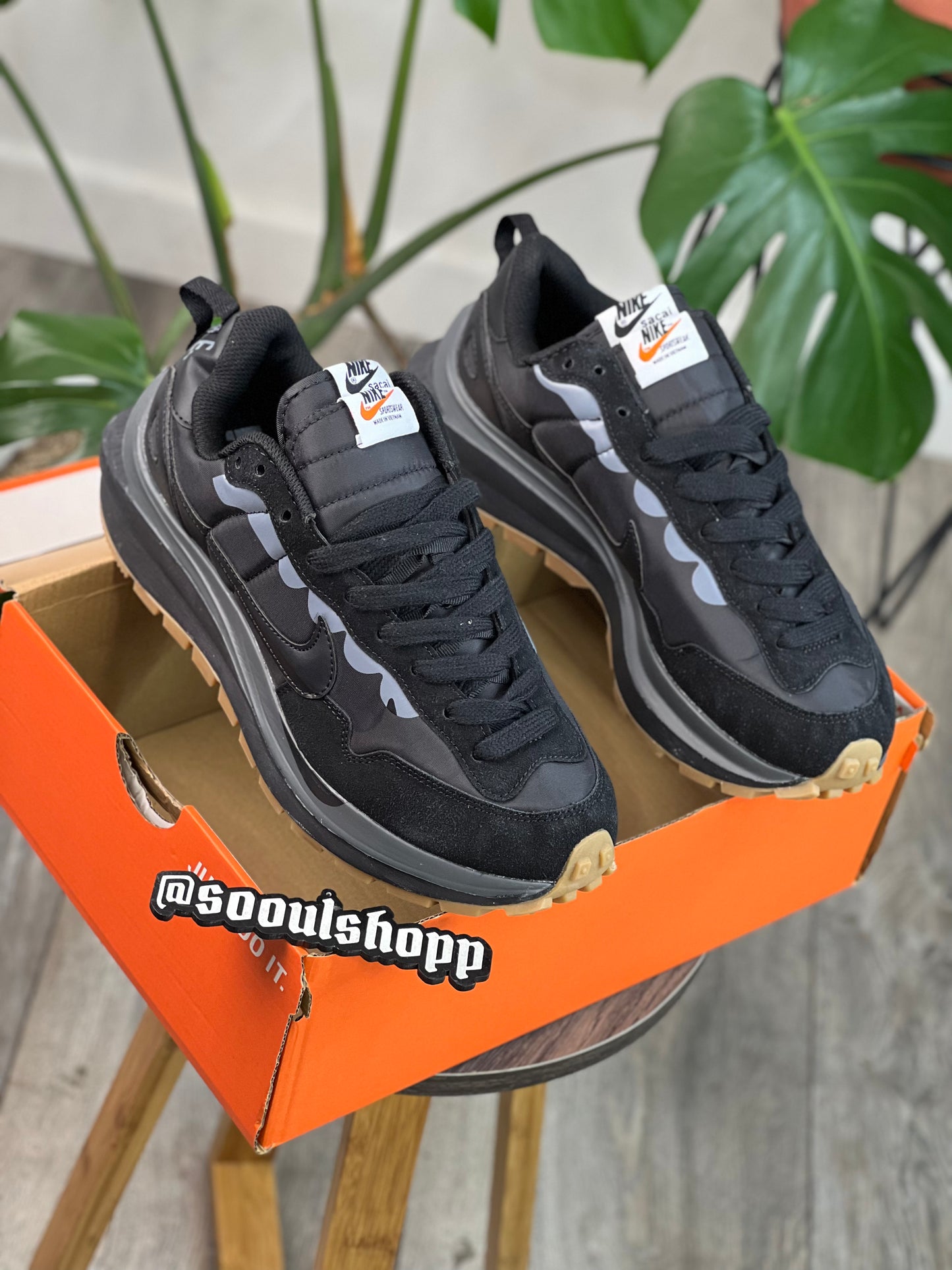 Nike Sacai Vaporwaffle Black Gum