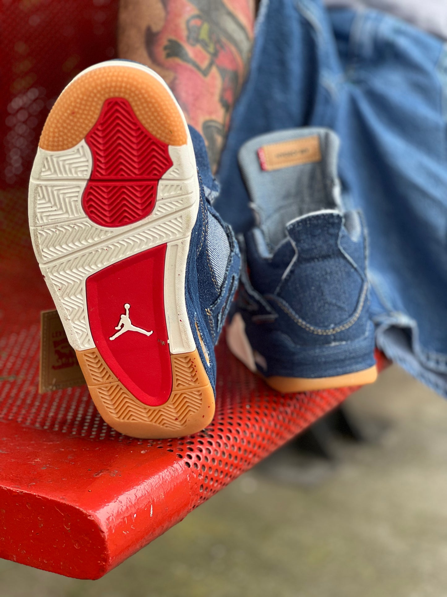 Air Jordan Retro 4 x Levi’s