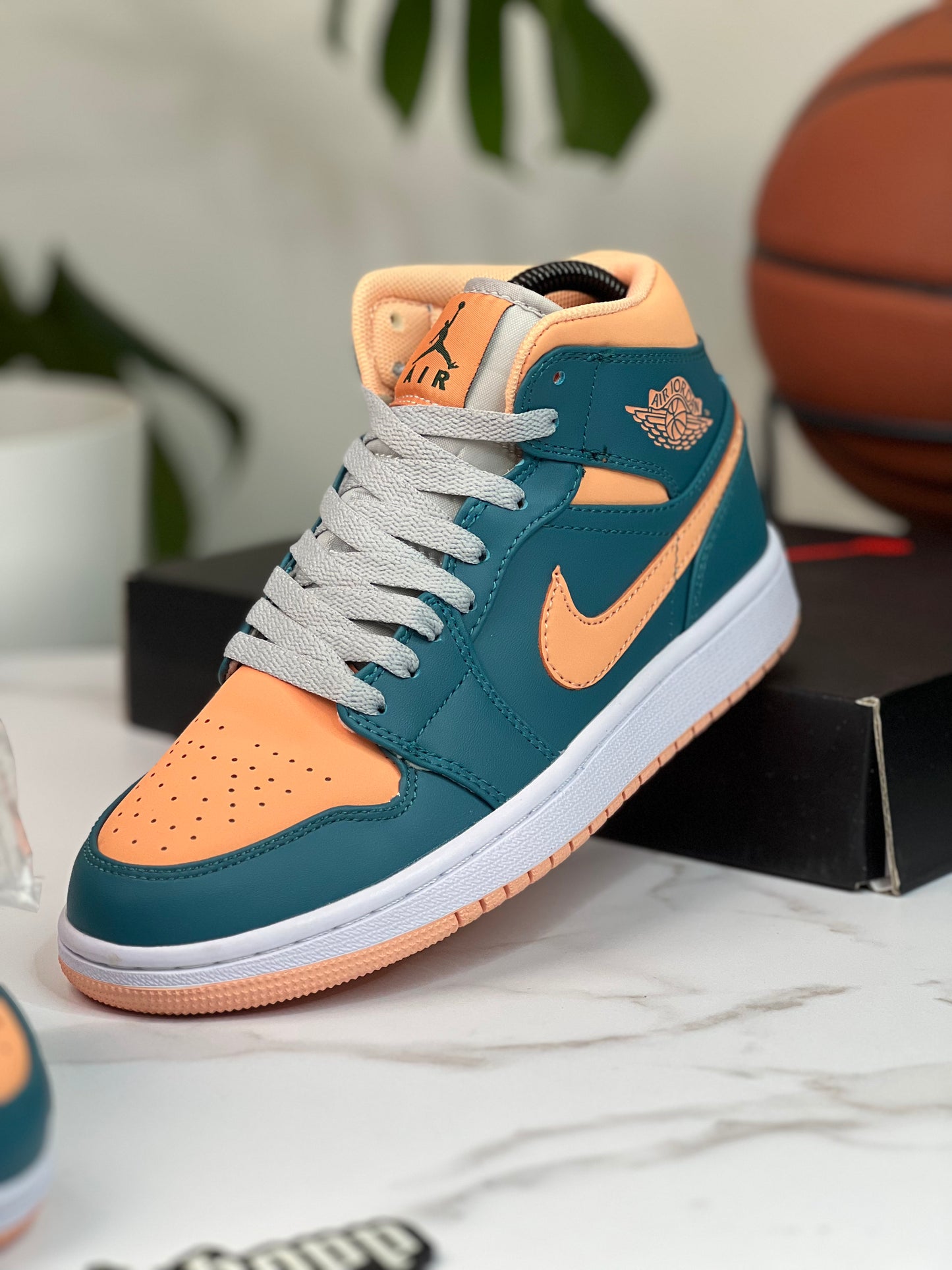 Air Jordan 1 Mid Dark Teal Green