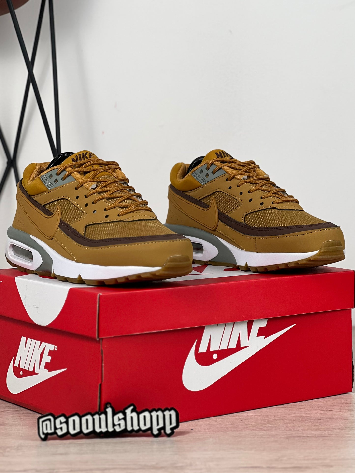 Nike Air Max BW Brown