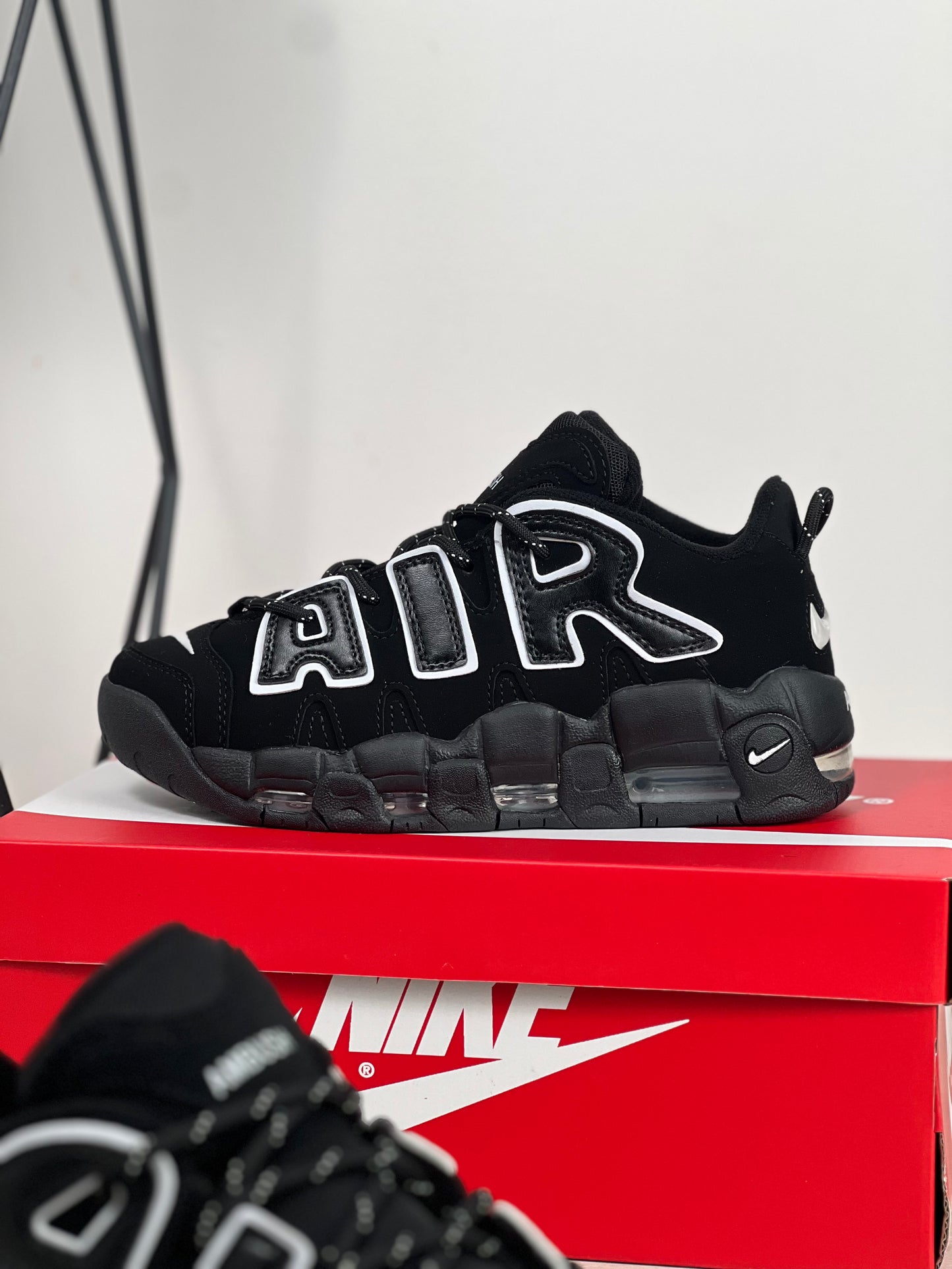 AMBUSH X NIKE AIR MORE UPTEMPO LOW