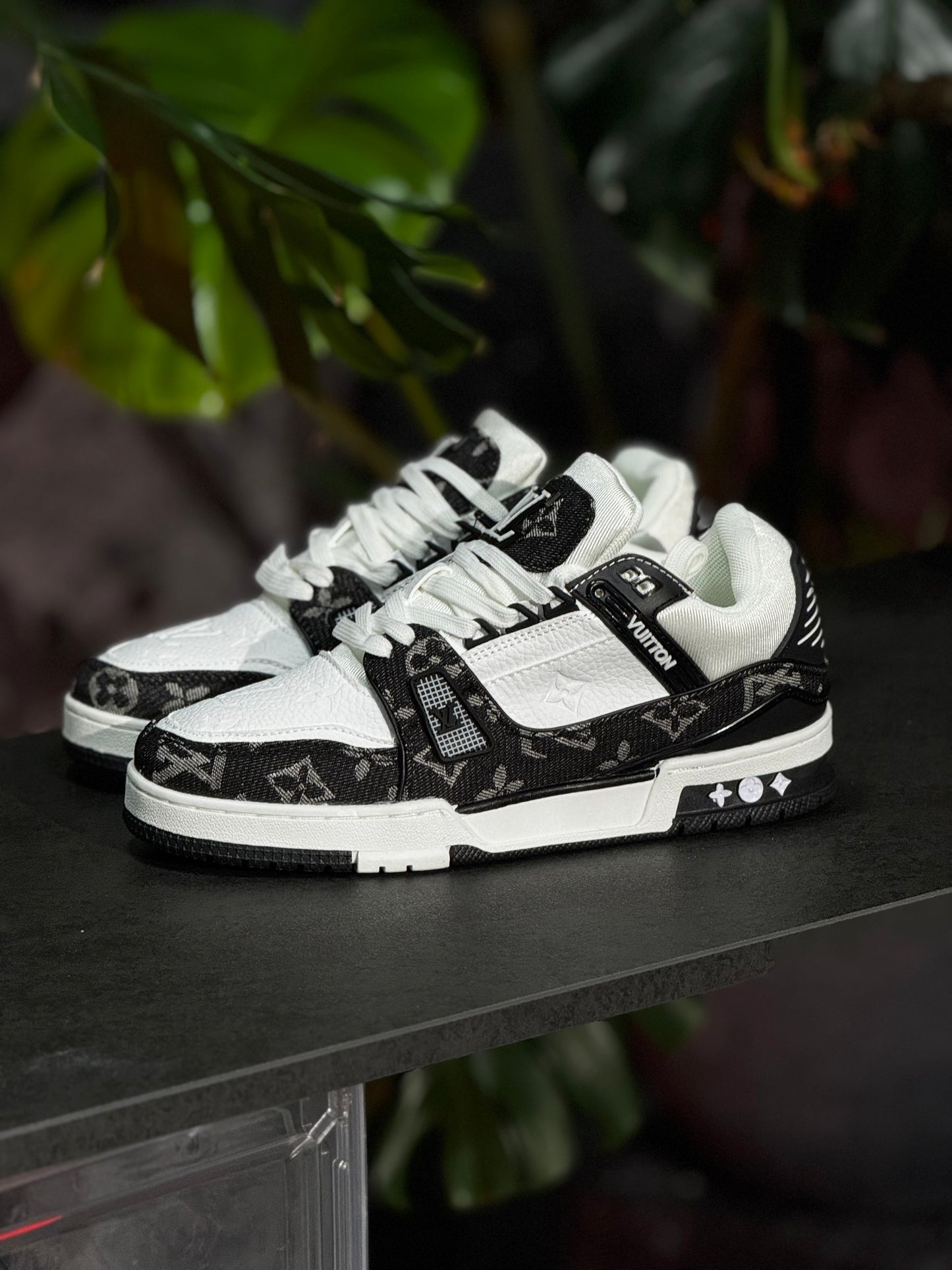 LOUIS VUITTON Trainer - Negro, Blanco