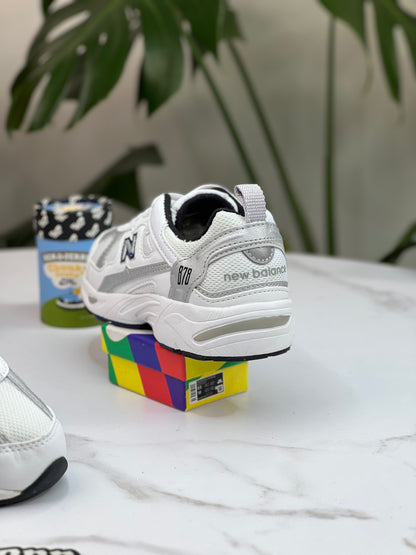 New Balance 878