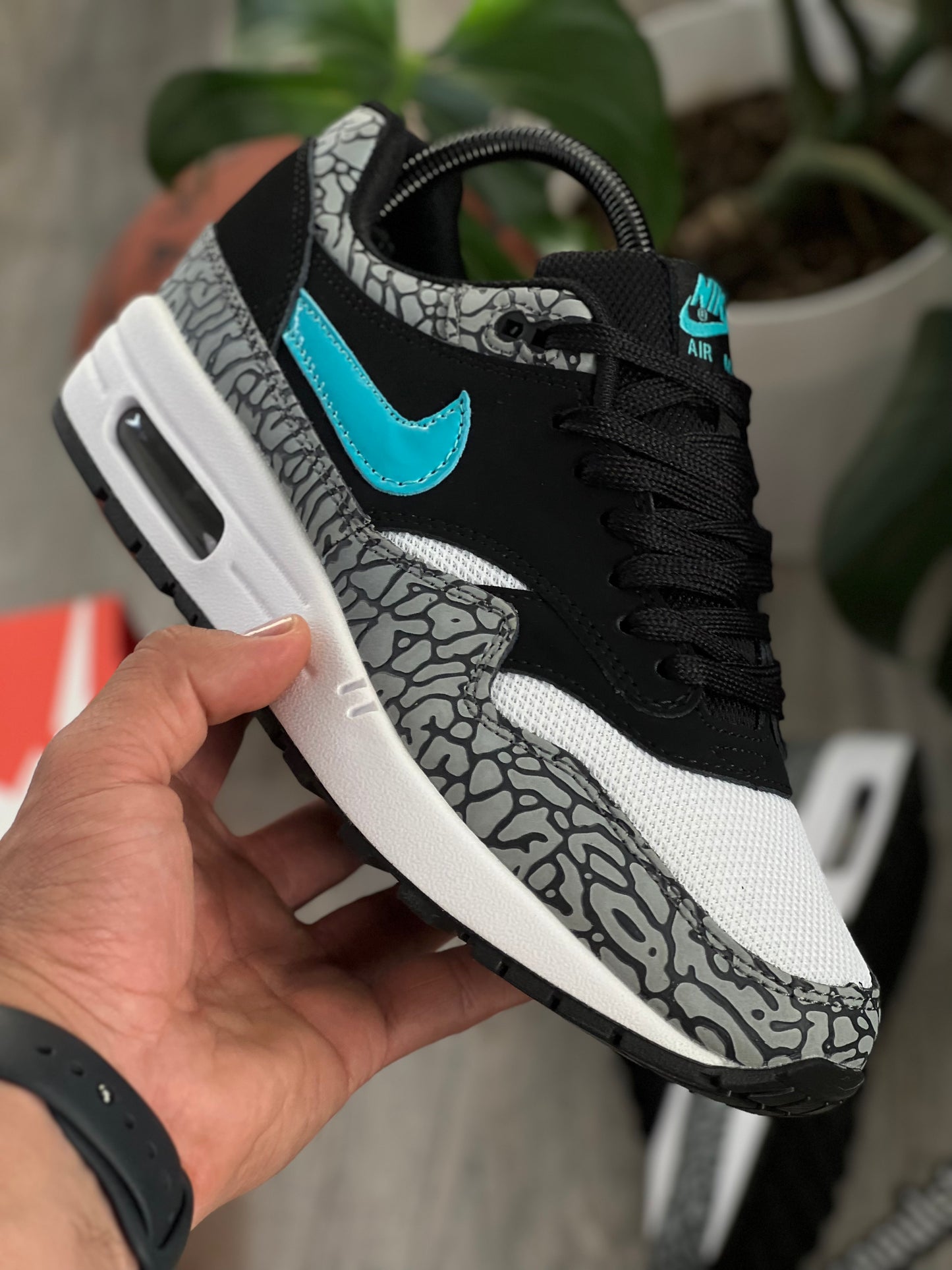 Nike Air Max 1 Atmos Elephant