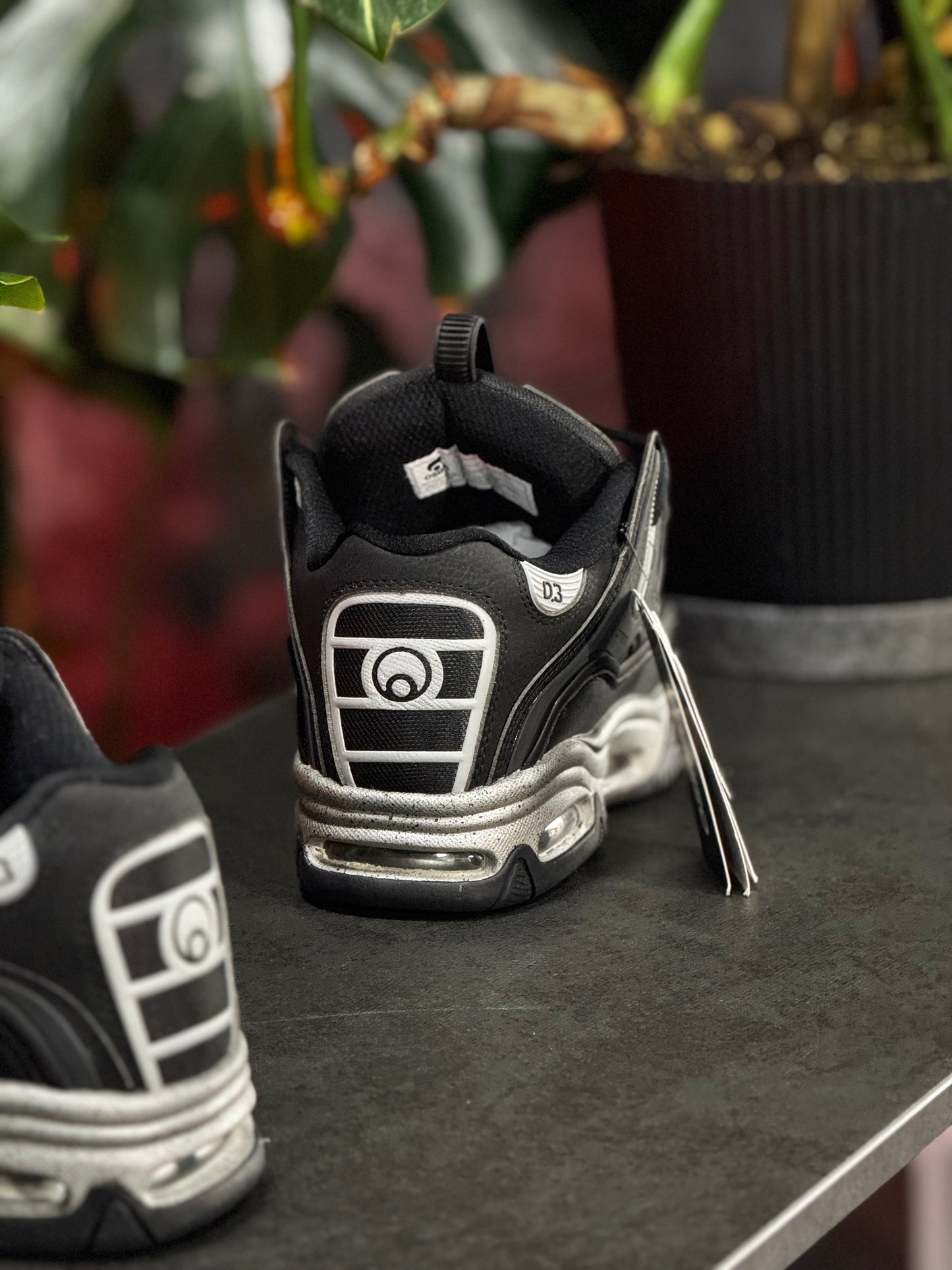 OSIRIS D3 - Negro, Plateado