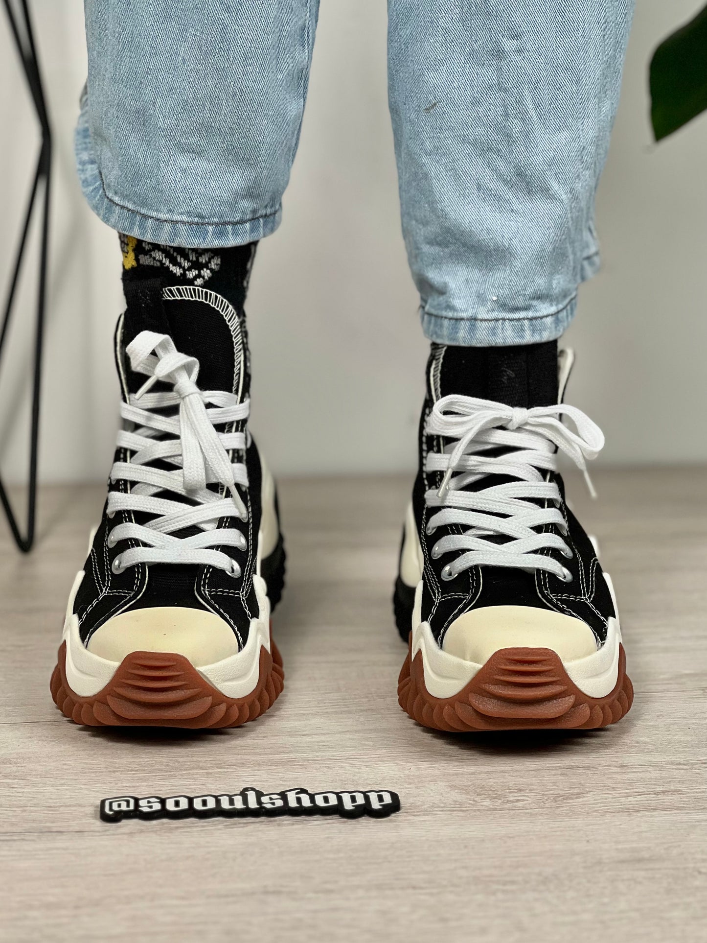 Converse Run Star Motion Black Gum Honey