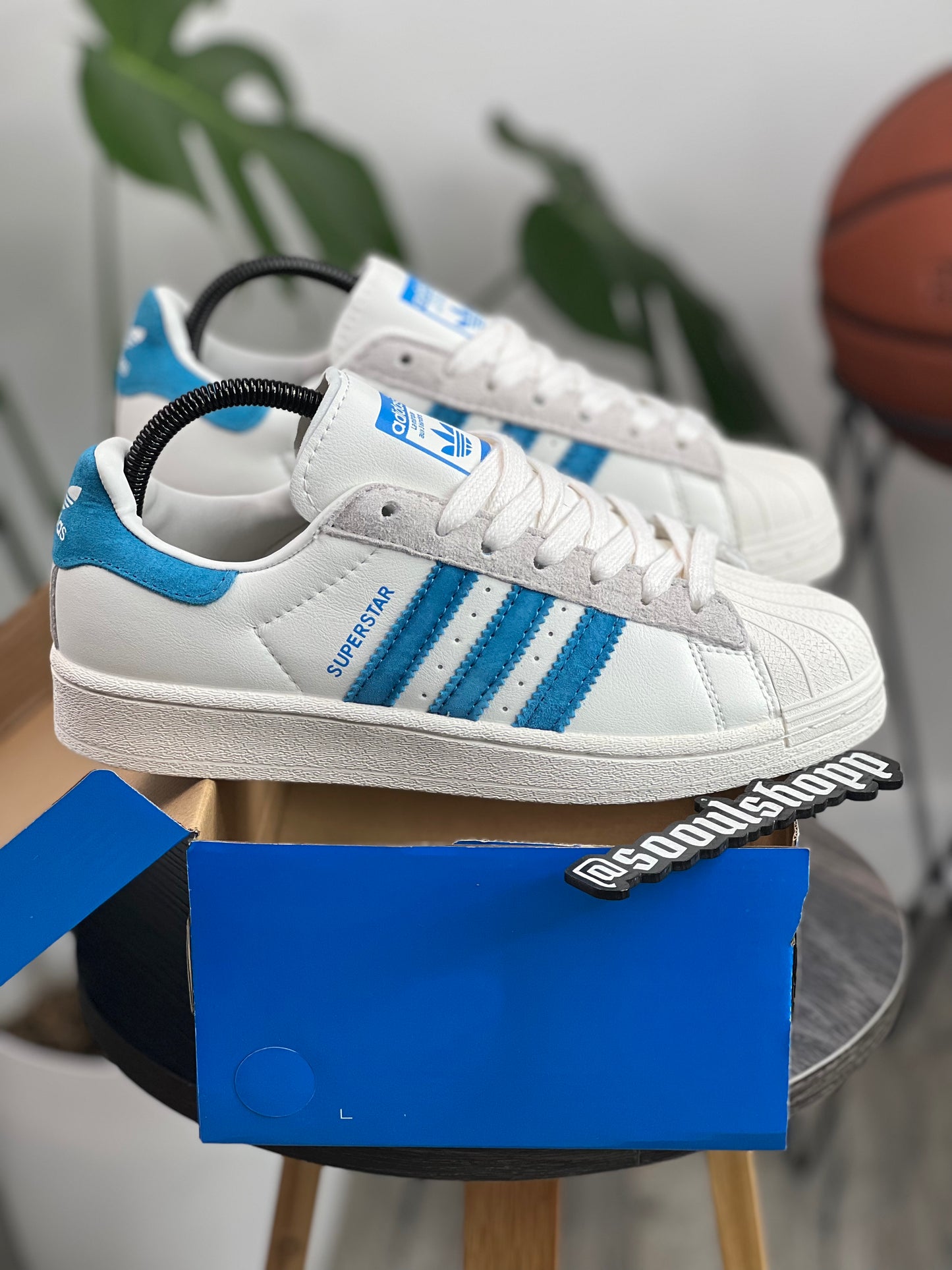 Adidas Superstar