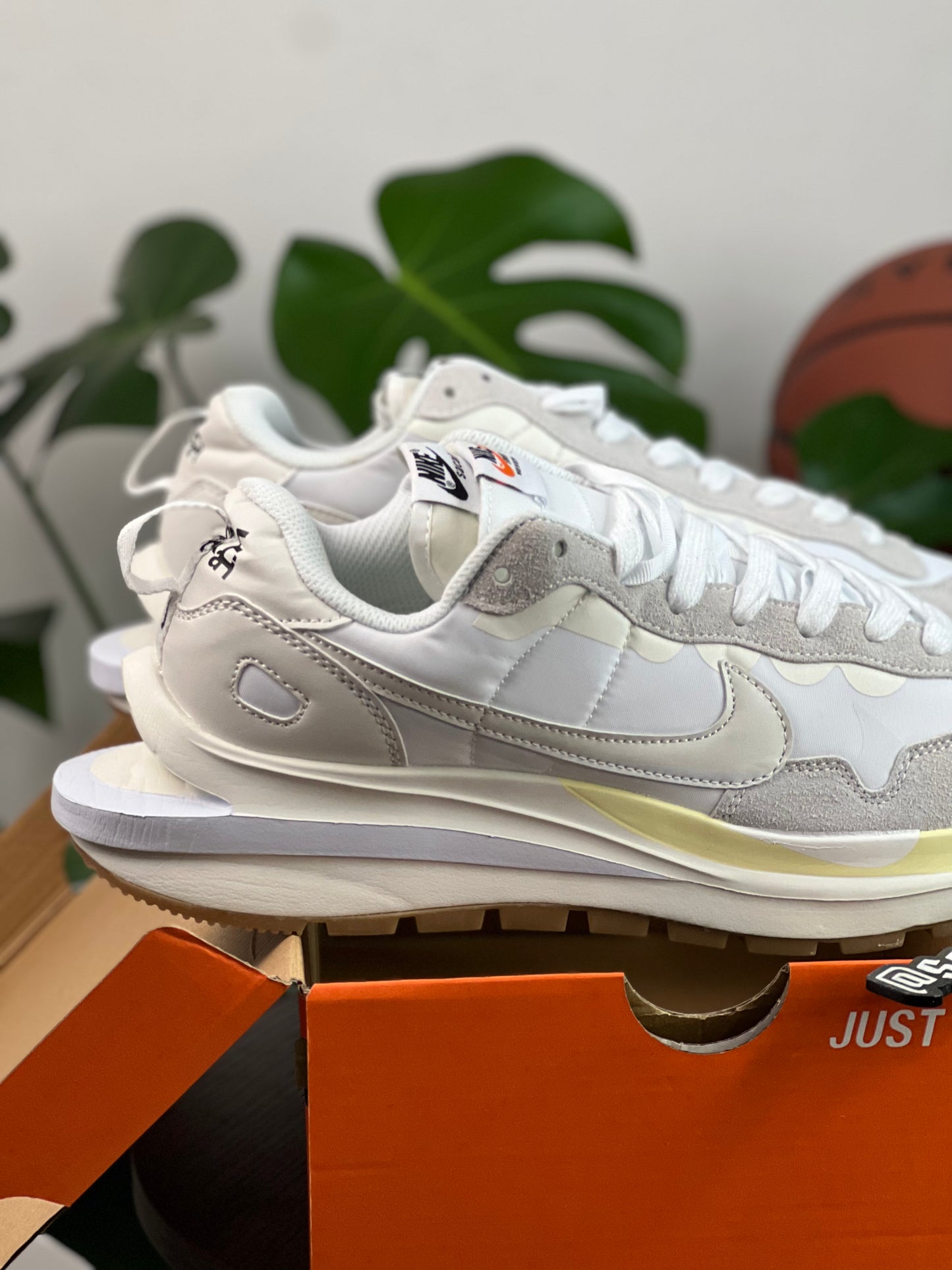 Nike Sacai Vaporwaffle Sail