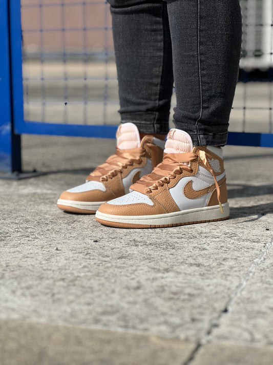 Air Jordan Retro 1 High OG "Praline"