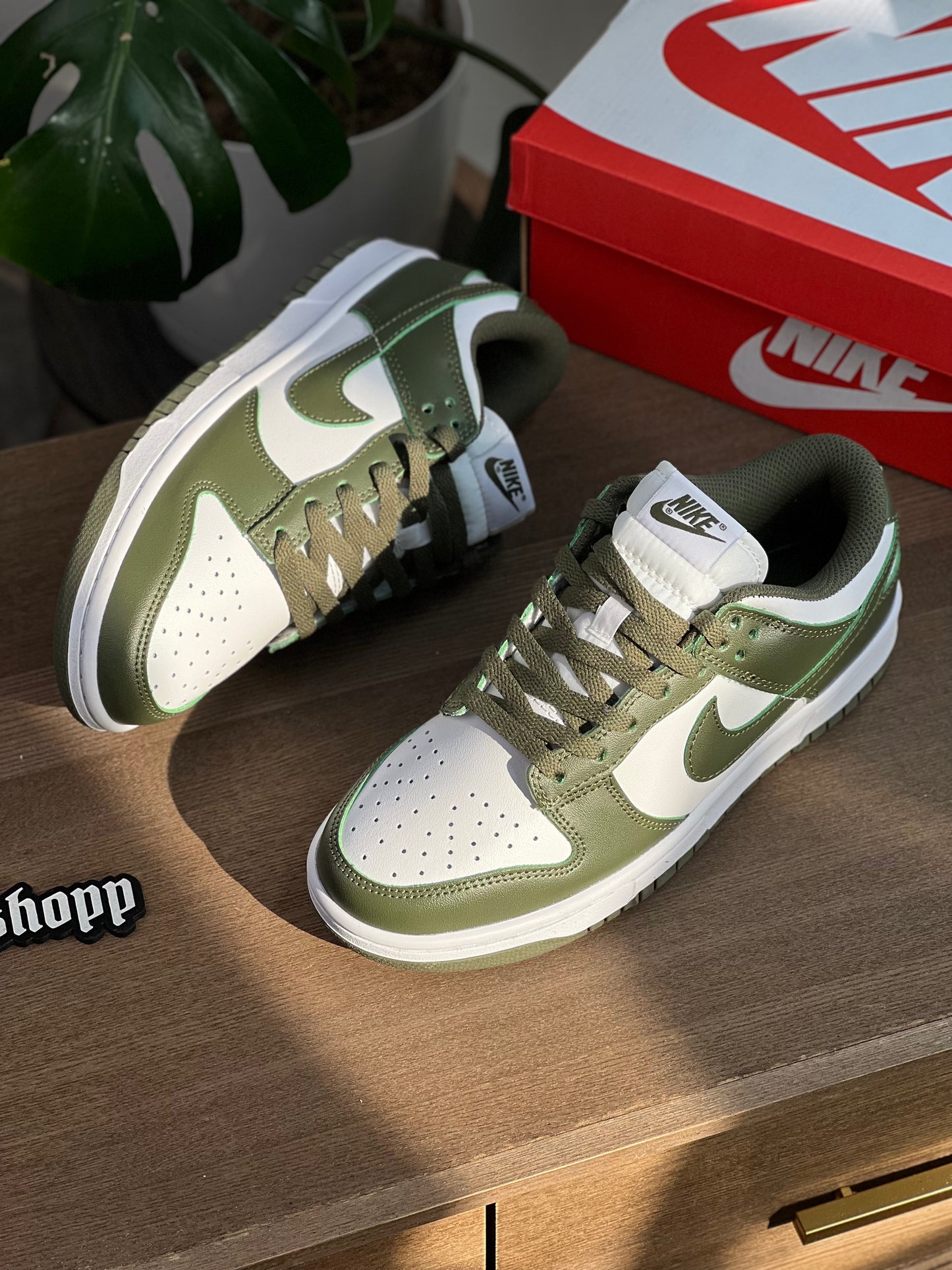 Nike Dunk Low Medium Olive