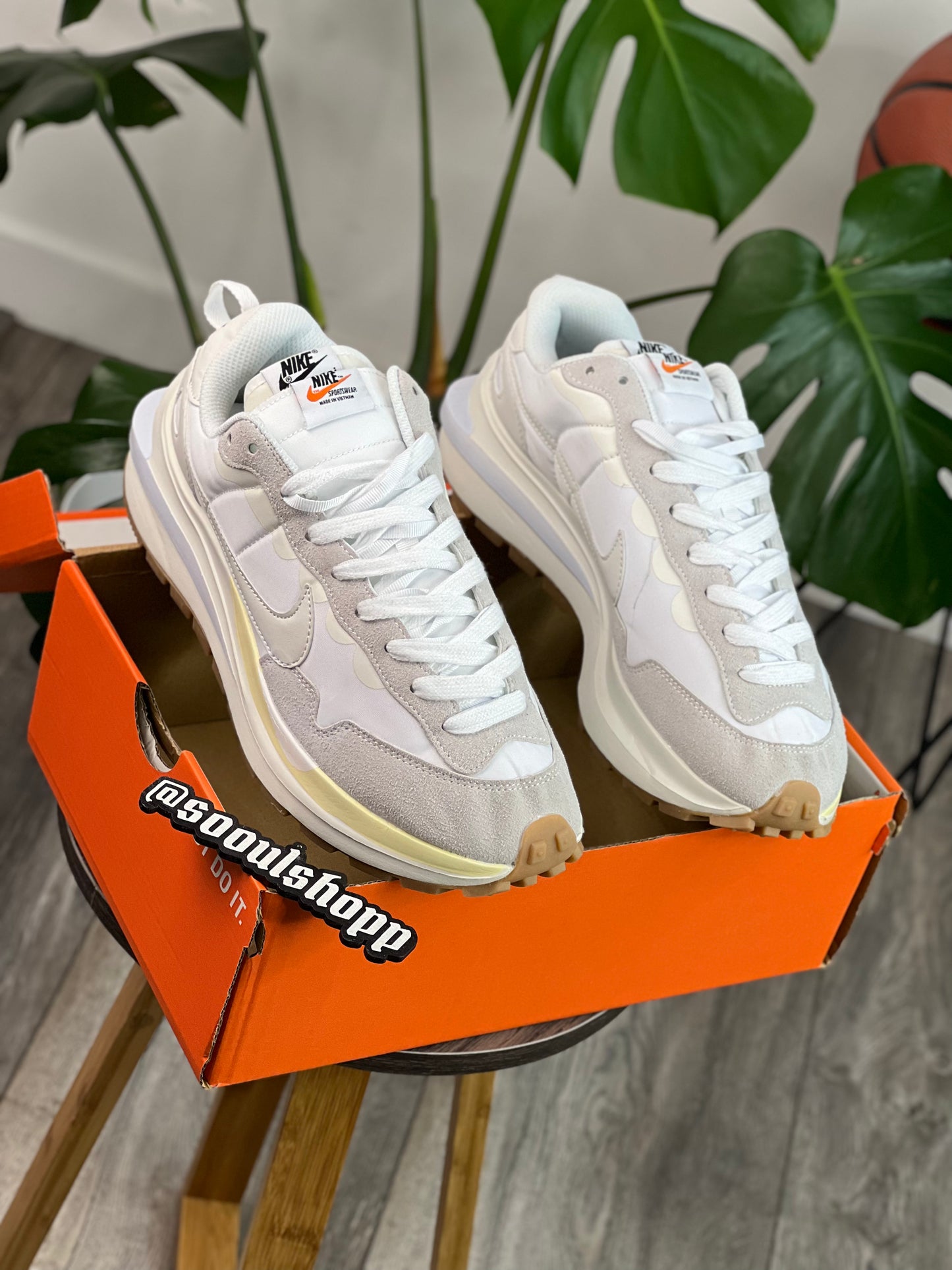 Nike Sacai Vaporwaffle Sail