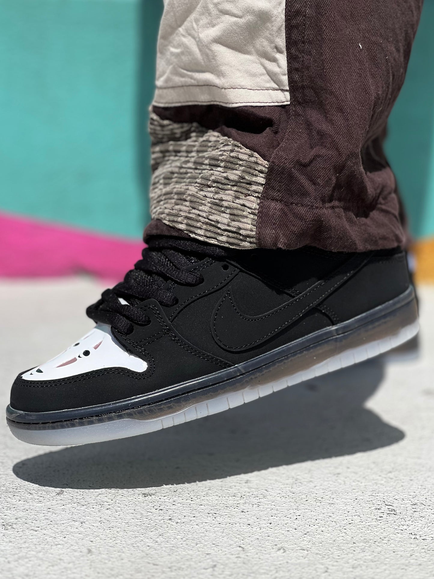 NIKE SB DUNK LOW x Studio Ghibli (no face)