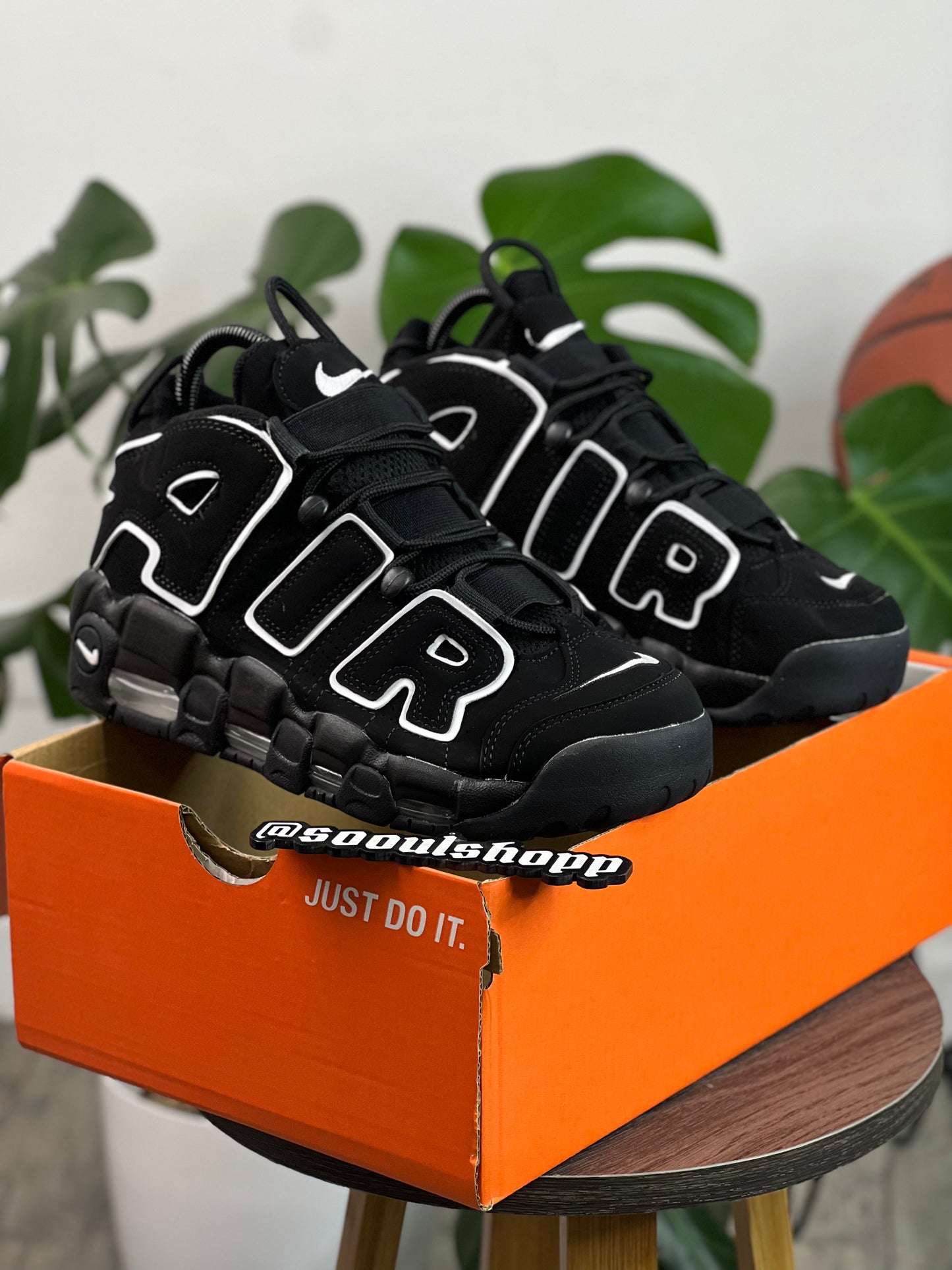 Nike Air Uptempo