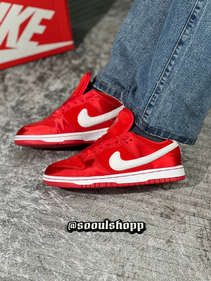 Nike Dunk Low “Valentine’s Day”