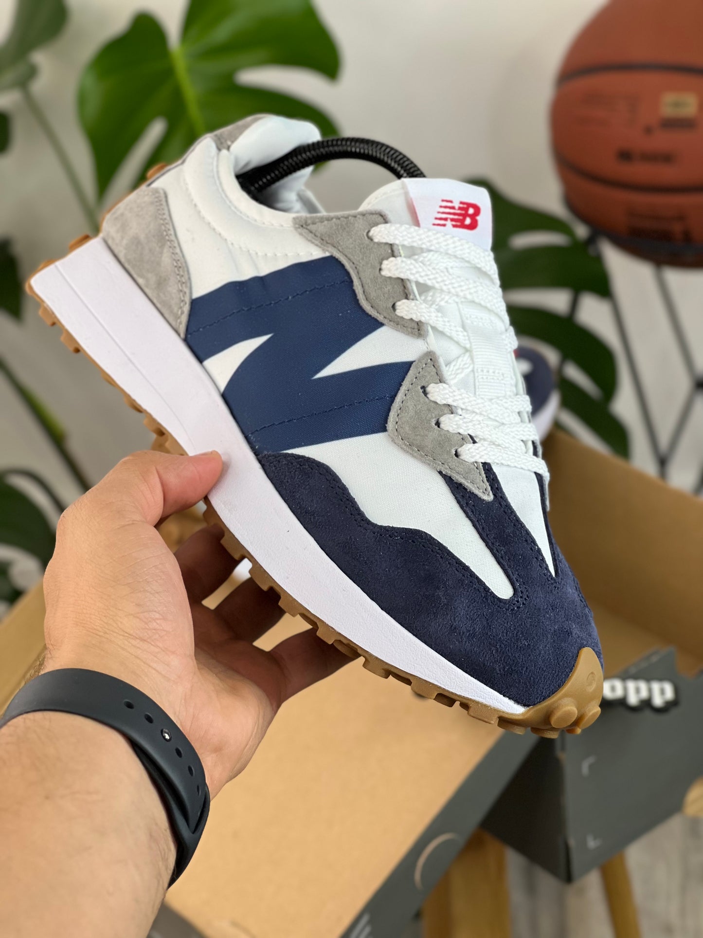 New Balance 327 Navy White Gum