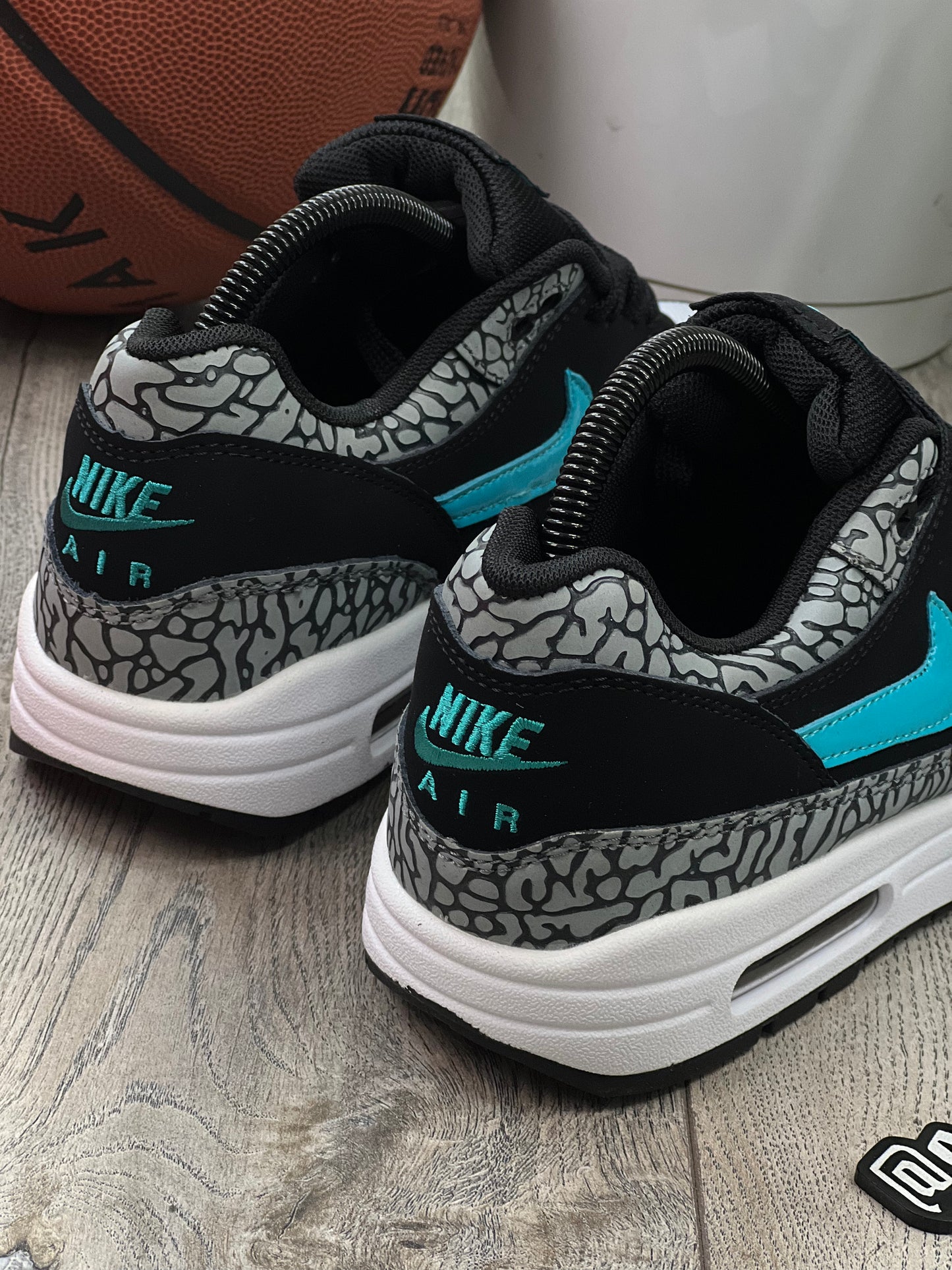 Nike Air Max 1 Atmos Elephant