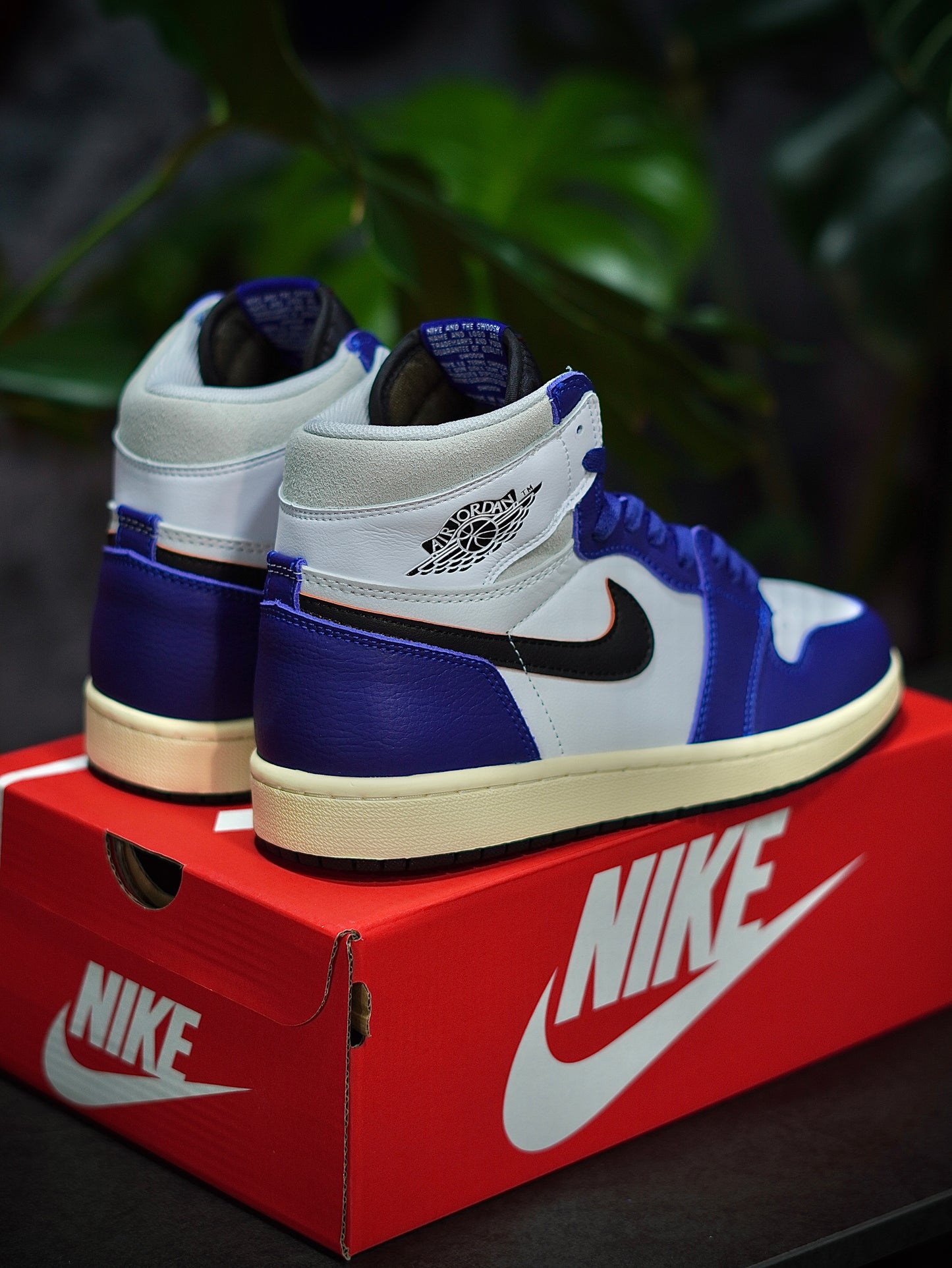 Air Jordan Retro 1 Rare Air - Azul, Blanco, Negro