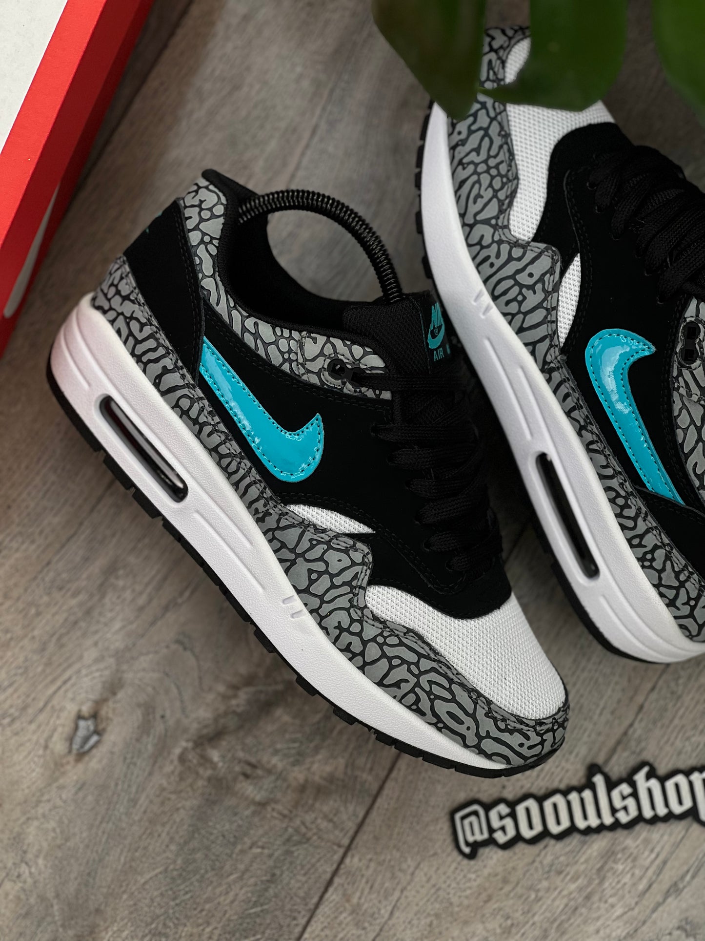 Nike Air Max 1 Atmos Elephant