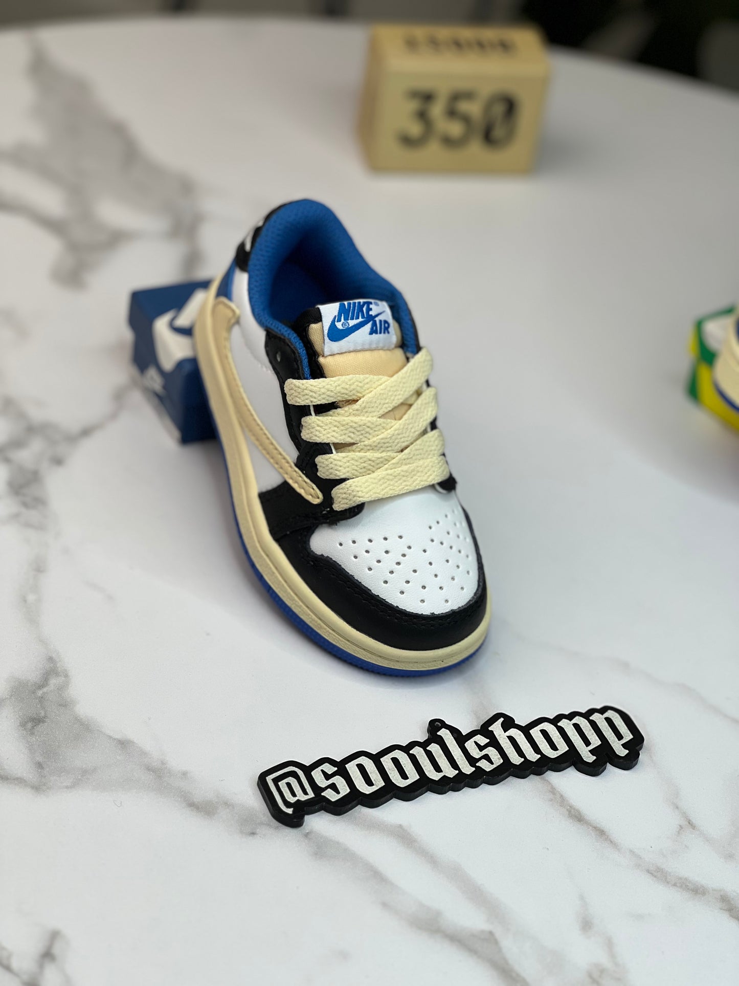 Air Jordan 1 Low Cactus Jack c Fragment