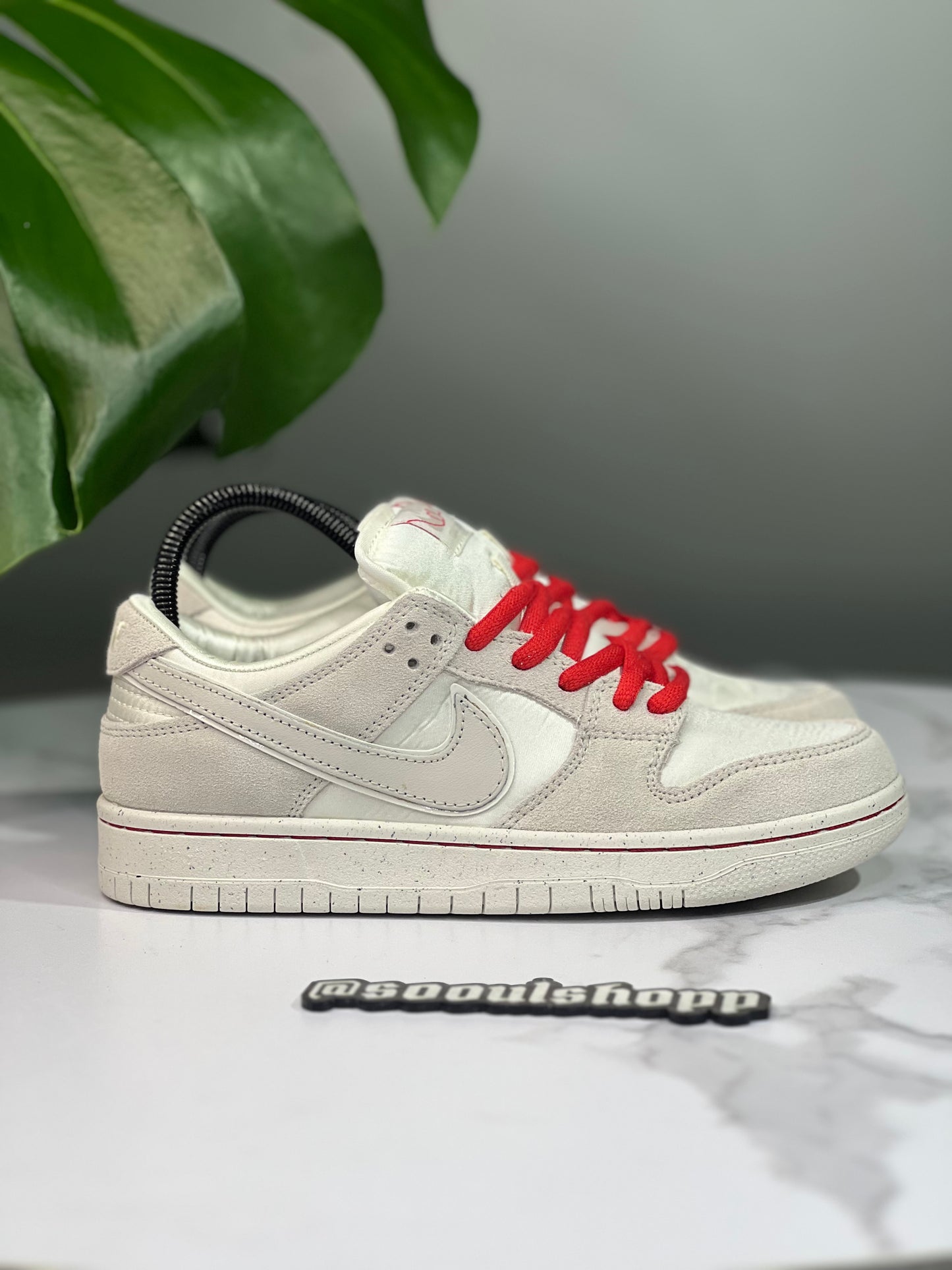 NIKE SB “Thread Of Love”