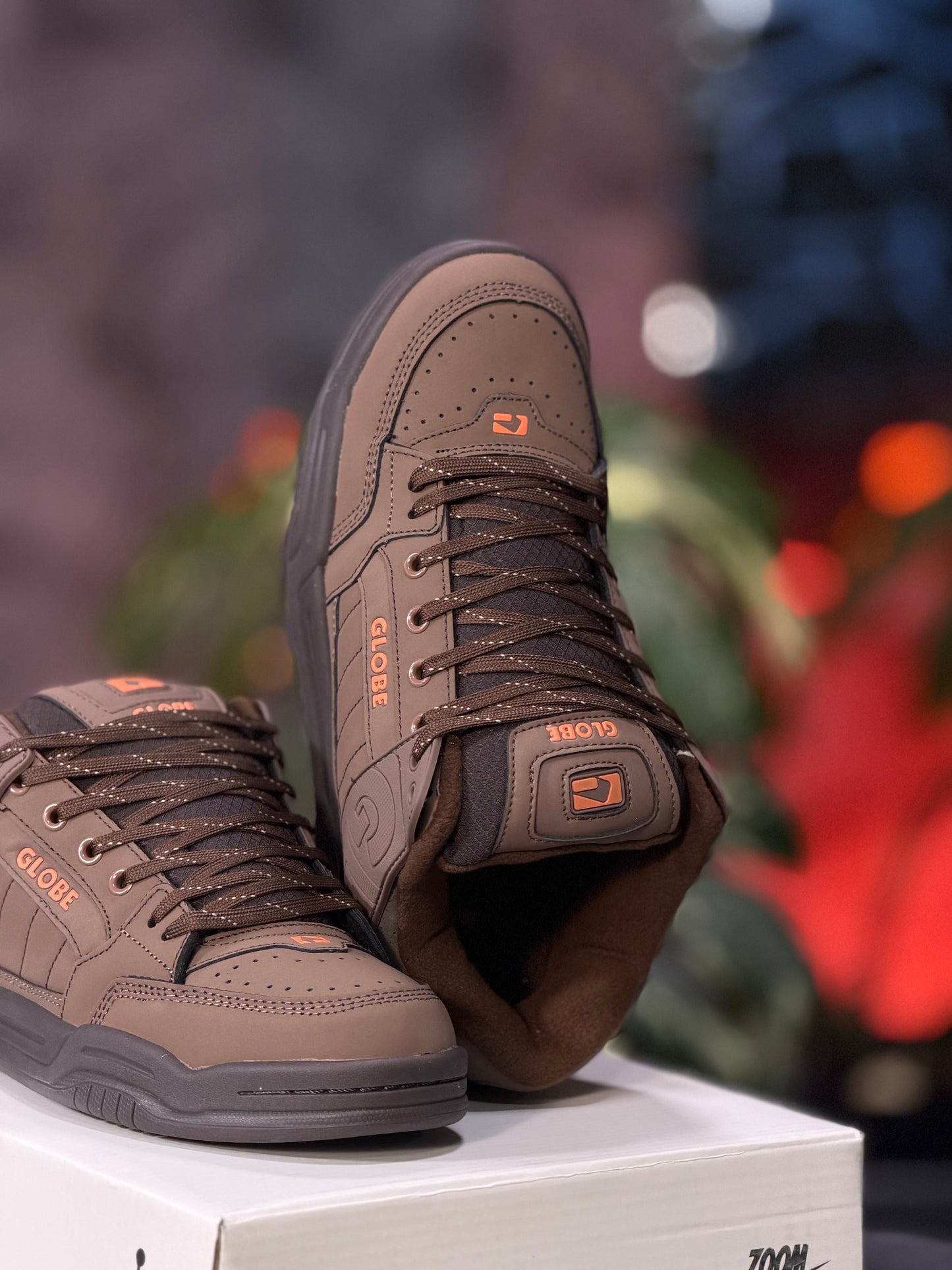 Globe tilt dark brown