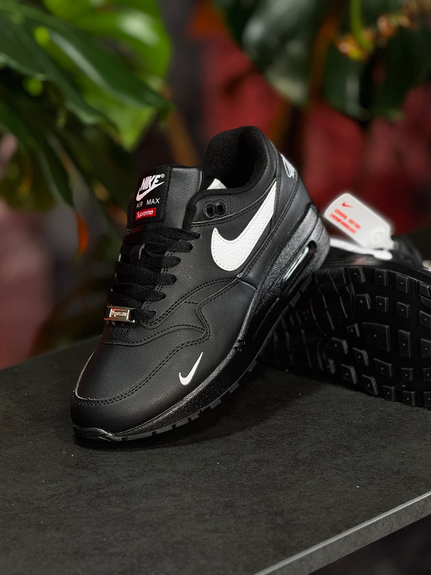 Nike Air Max 1 '87 x Supreme - Negro, Blanco