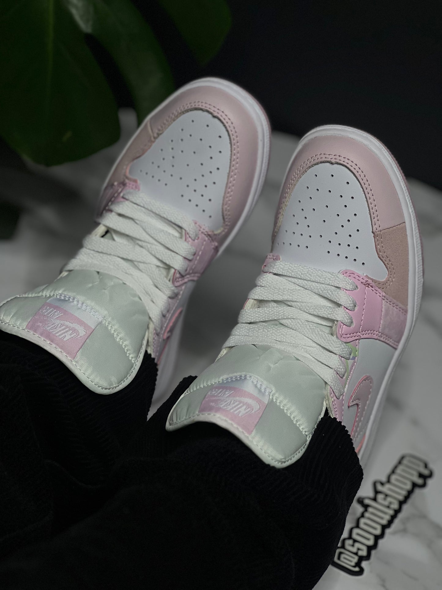 Jordan Retro 1 / Pink bubble