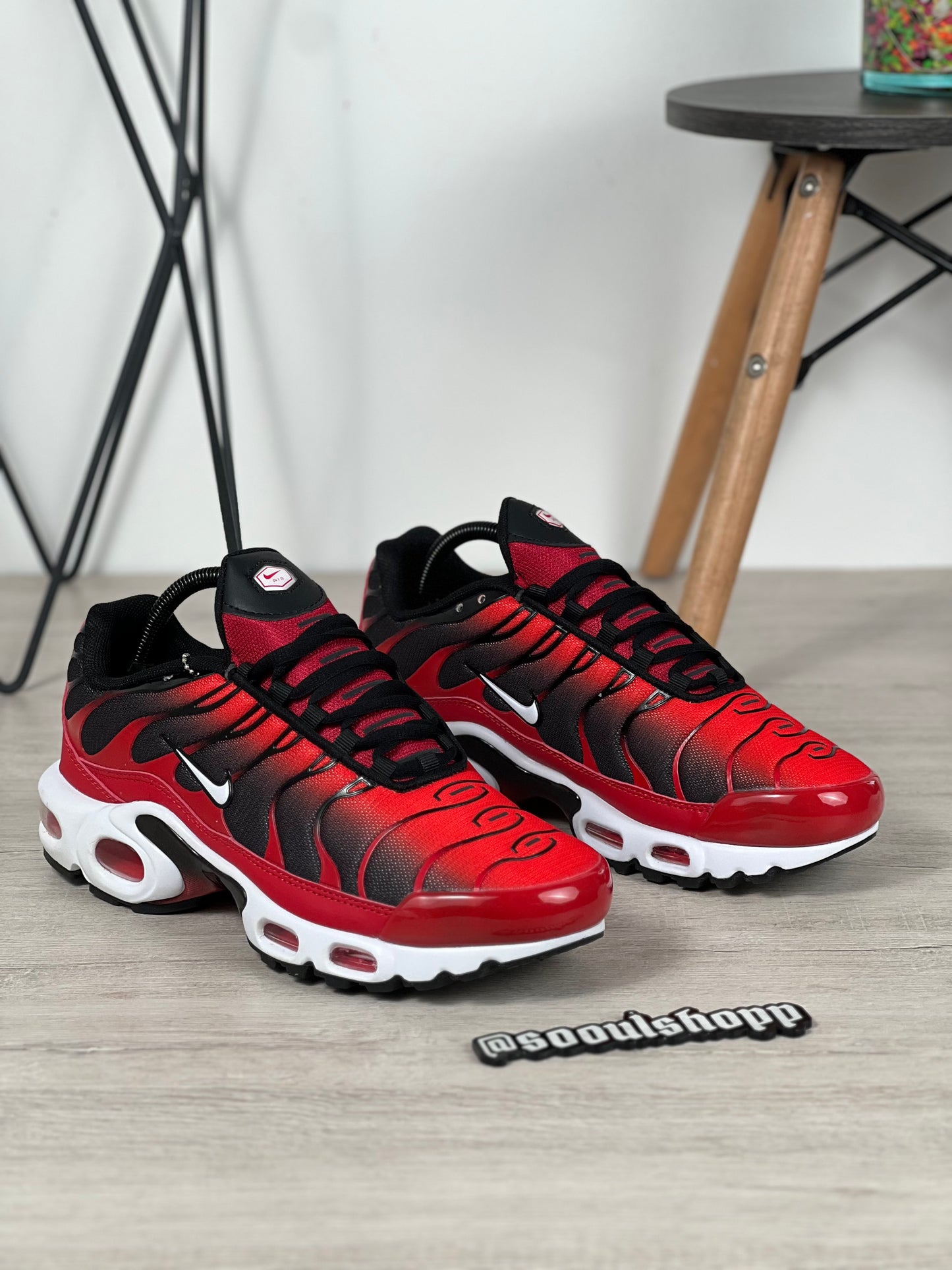 Nike Air Max Plus Varsity Red