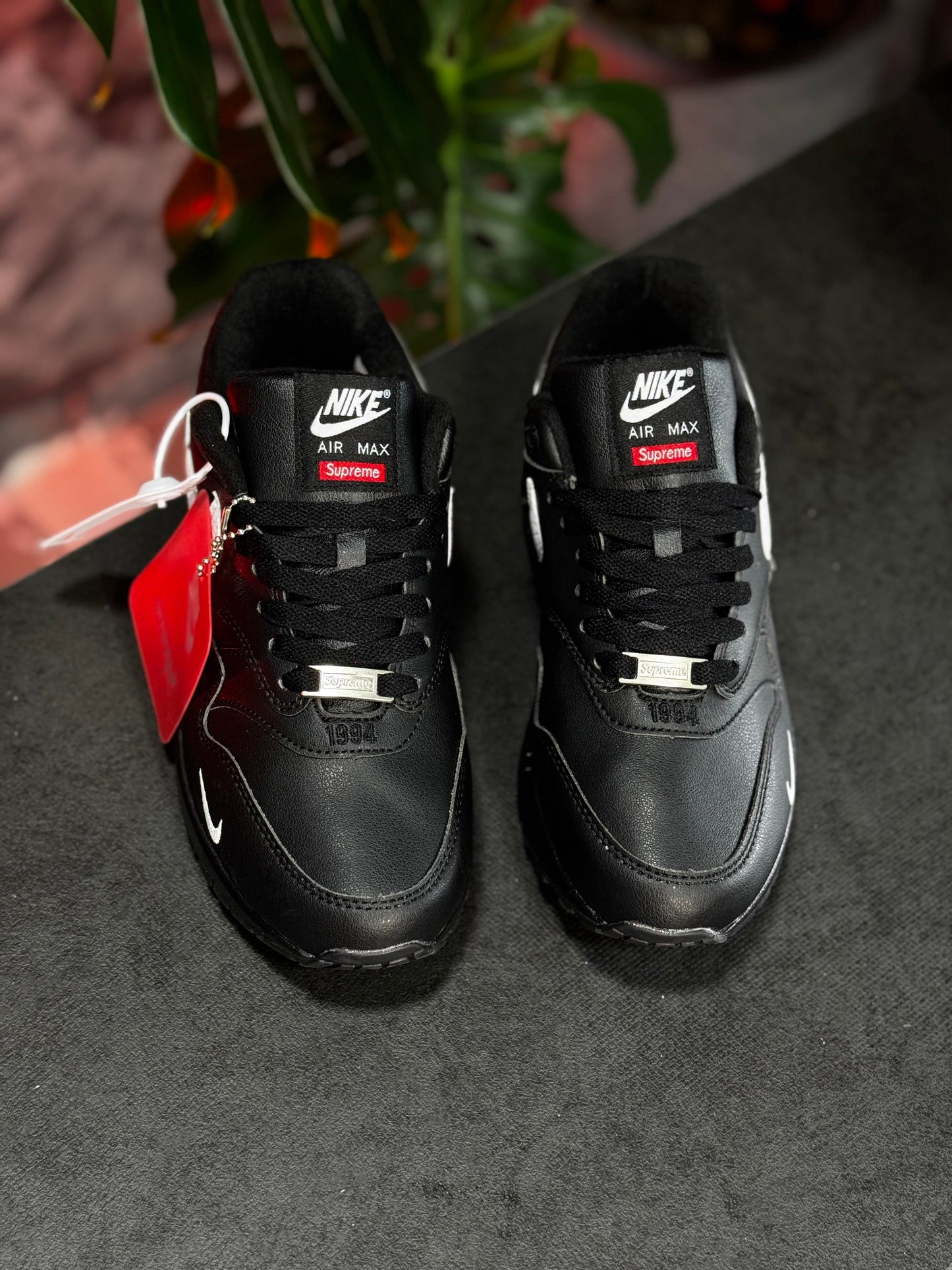 Nike Air Max 1 '87 x Supreme - Negro, Blanco