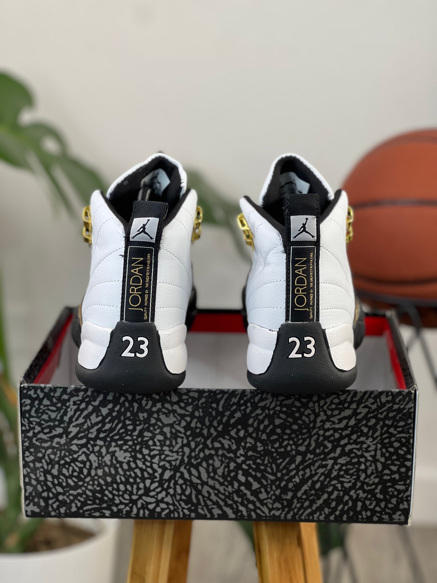 Air Jordan Retro 12 "Royalty Taxi"