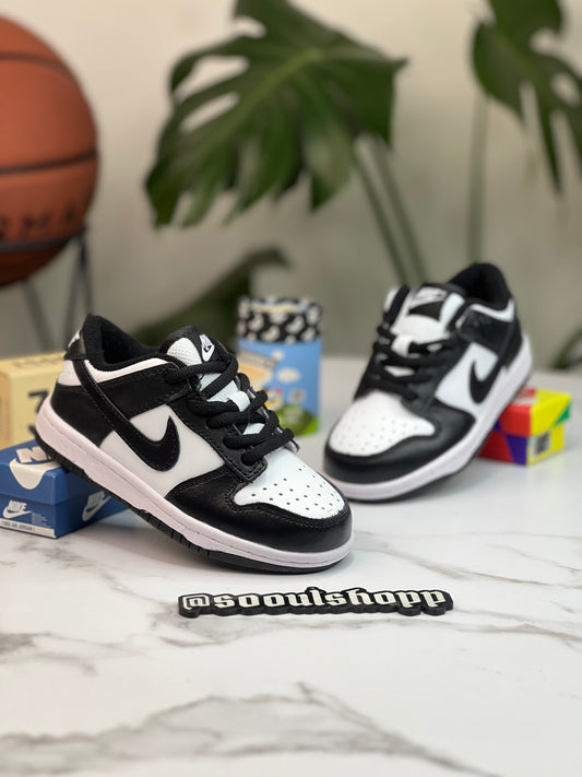 Nike Dunk Low Panda