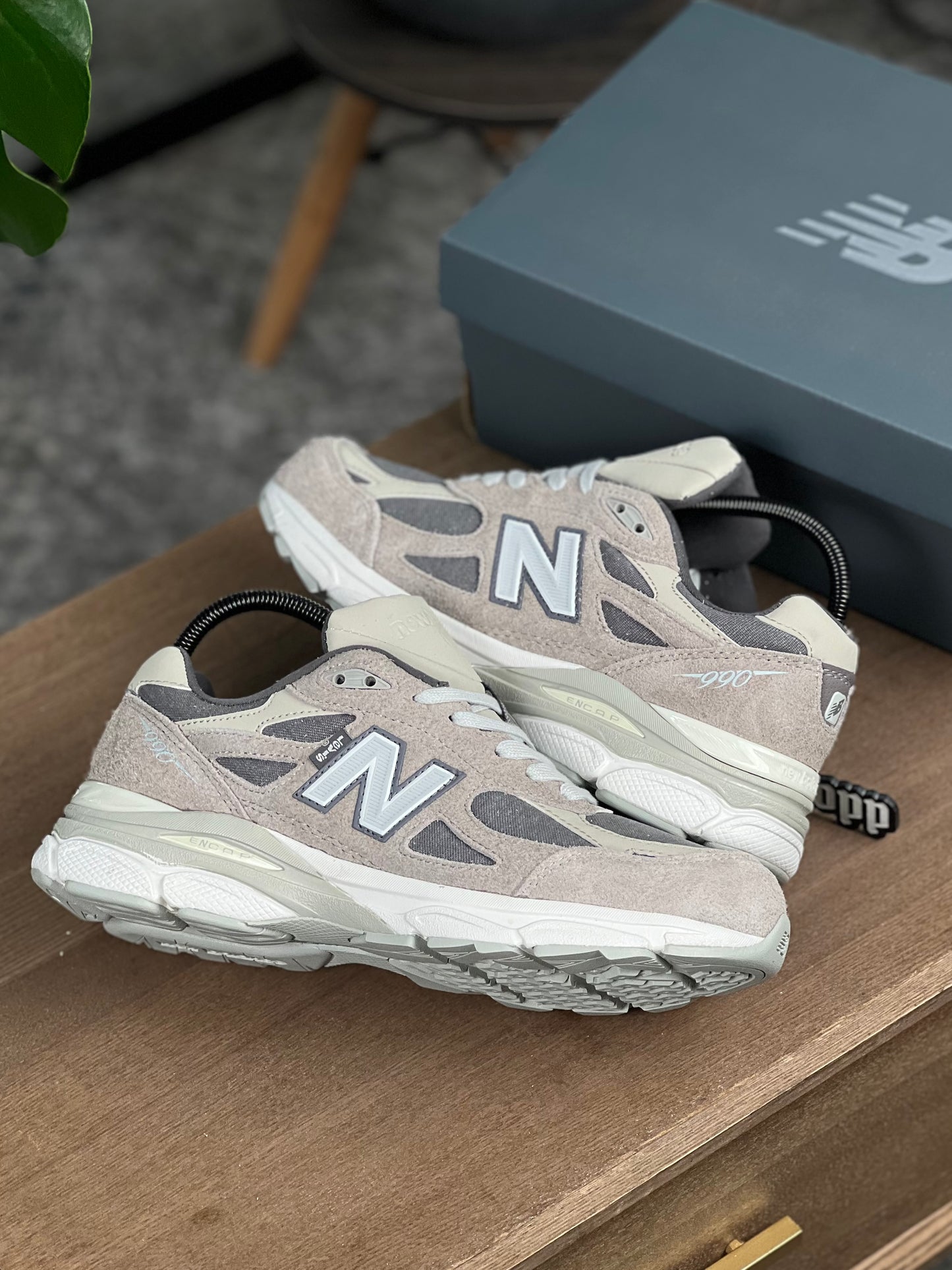 NEW BALANCE 990V3 LEVI'S PIEL DE ELEFANTE