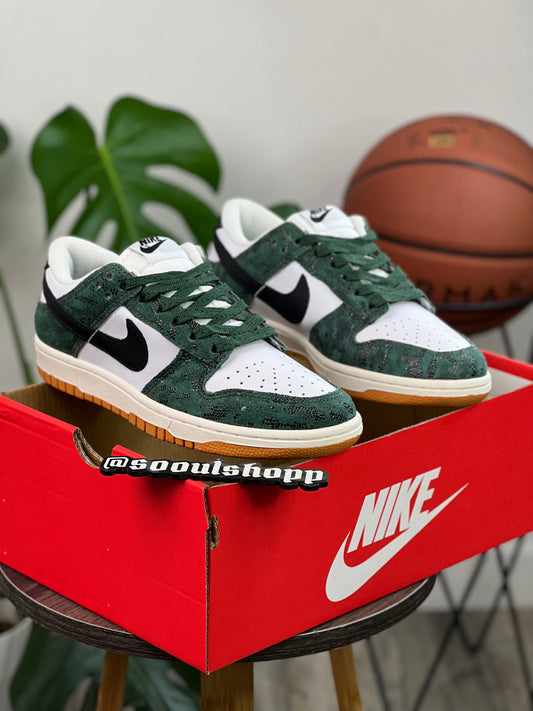 Nike Dunk Low Green Snake