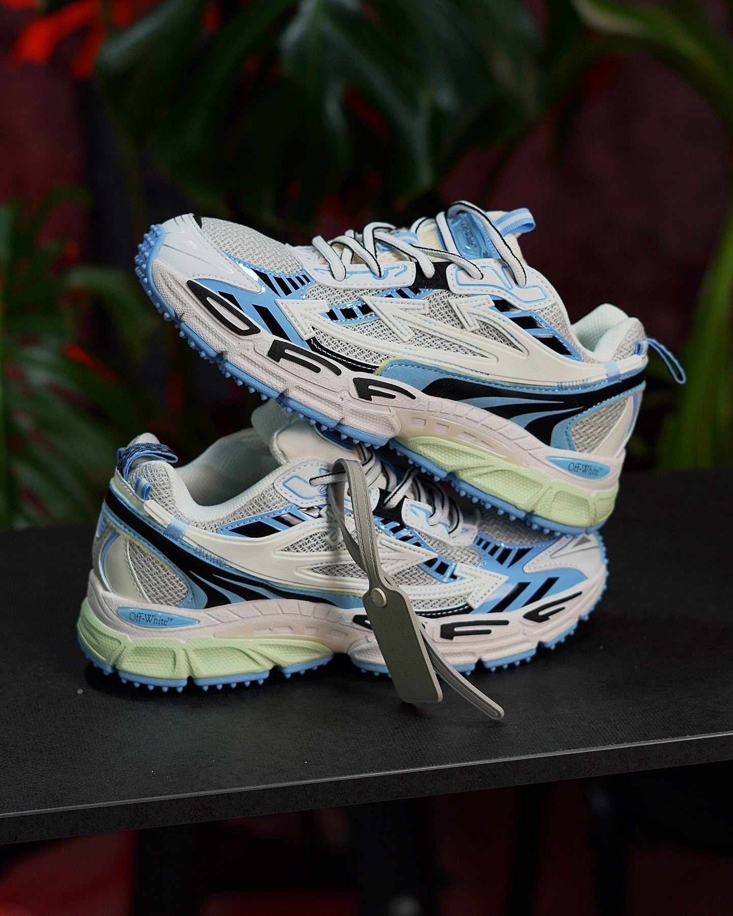 Off White Be Rightt - Azul, Blanco