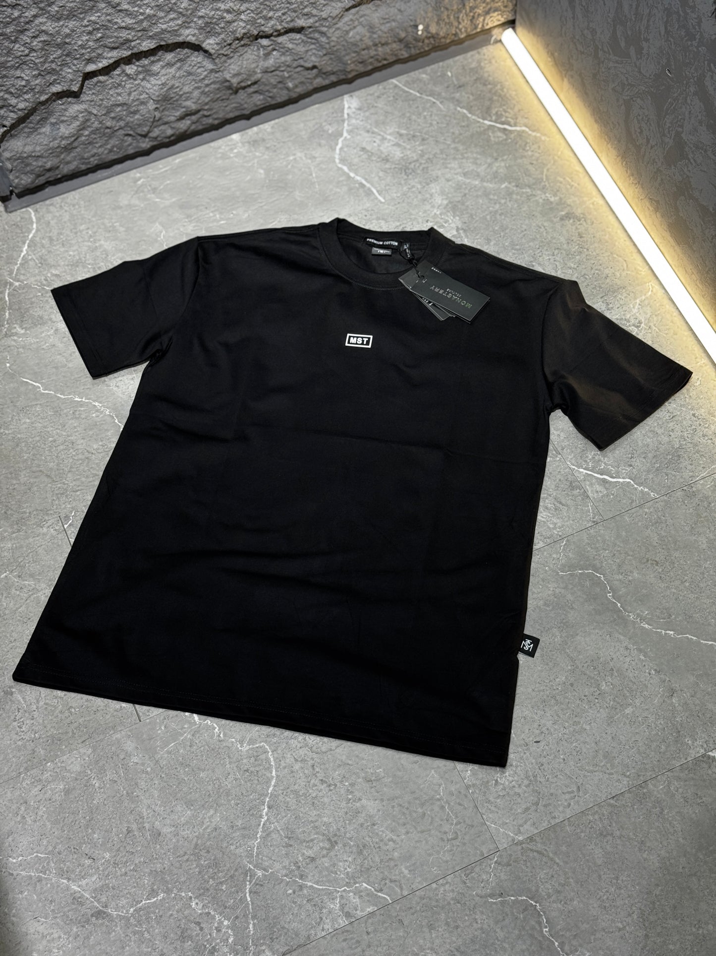 Camiseta Monastery