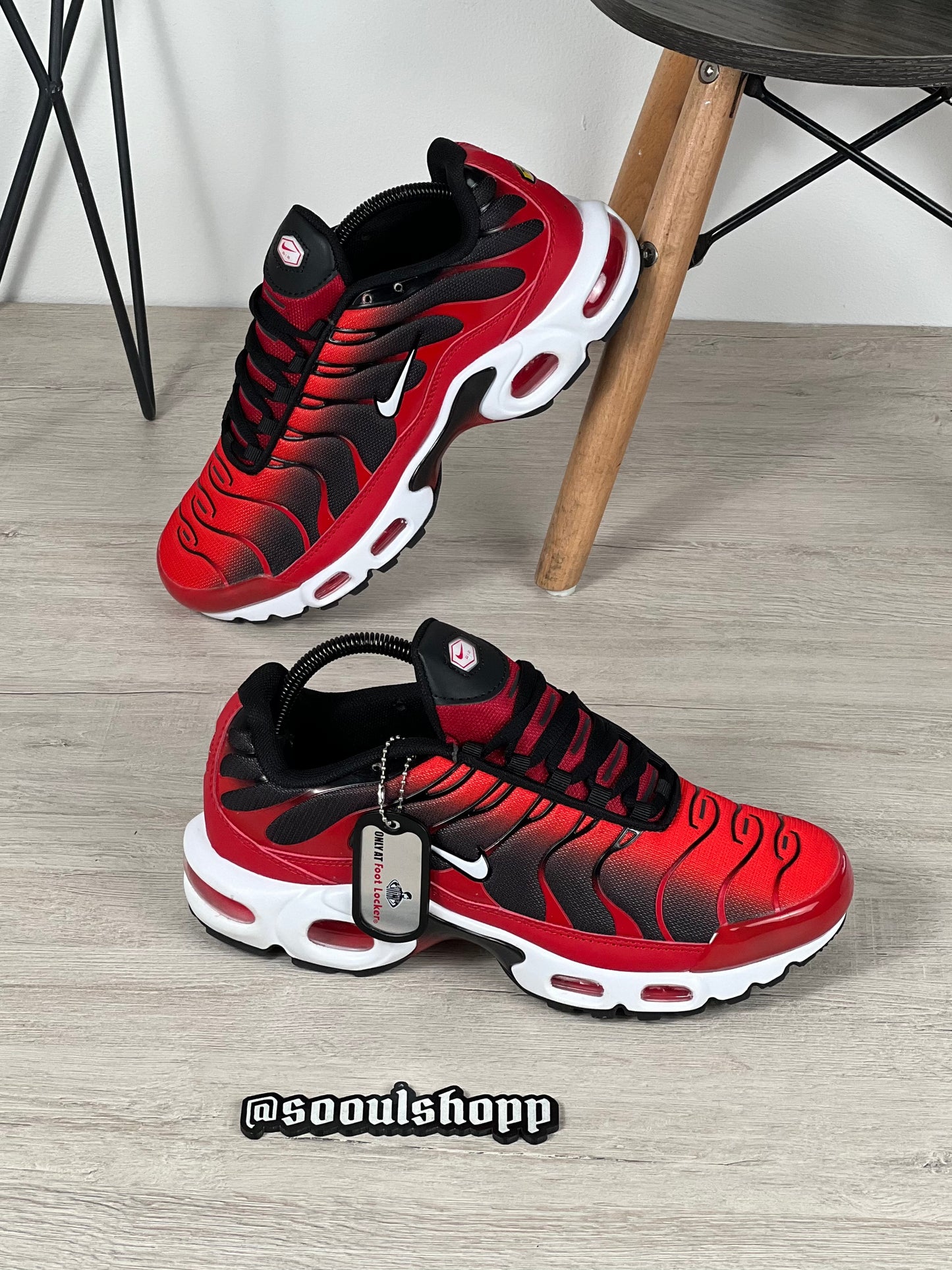 Nike Air Max Plus Varsity Red