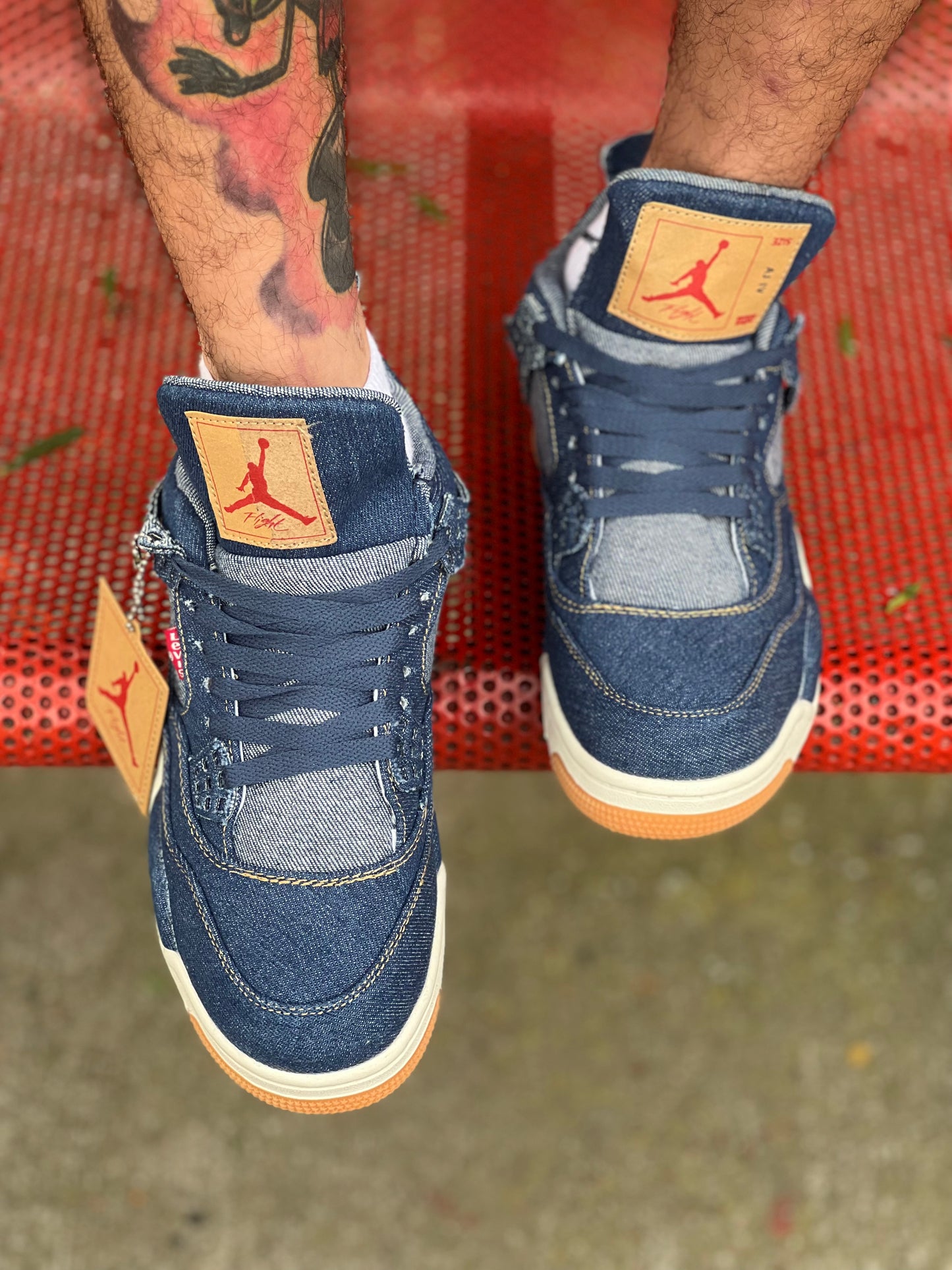 Air Jordan Retro 4 x Levi’s