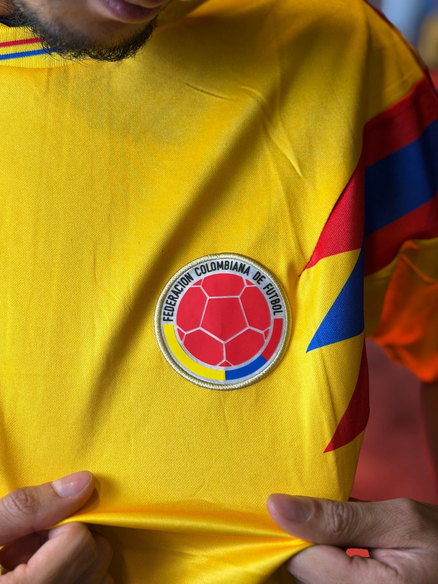 CAMISETA VISITANTE SELECCIÓN COLOMBIA 1990