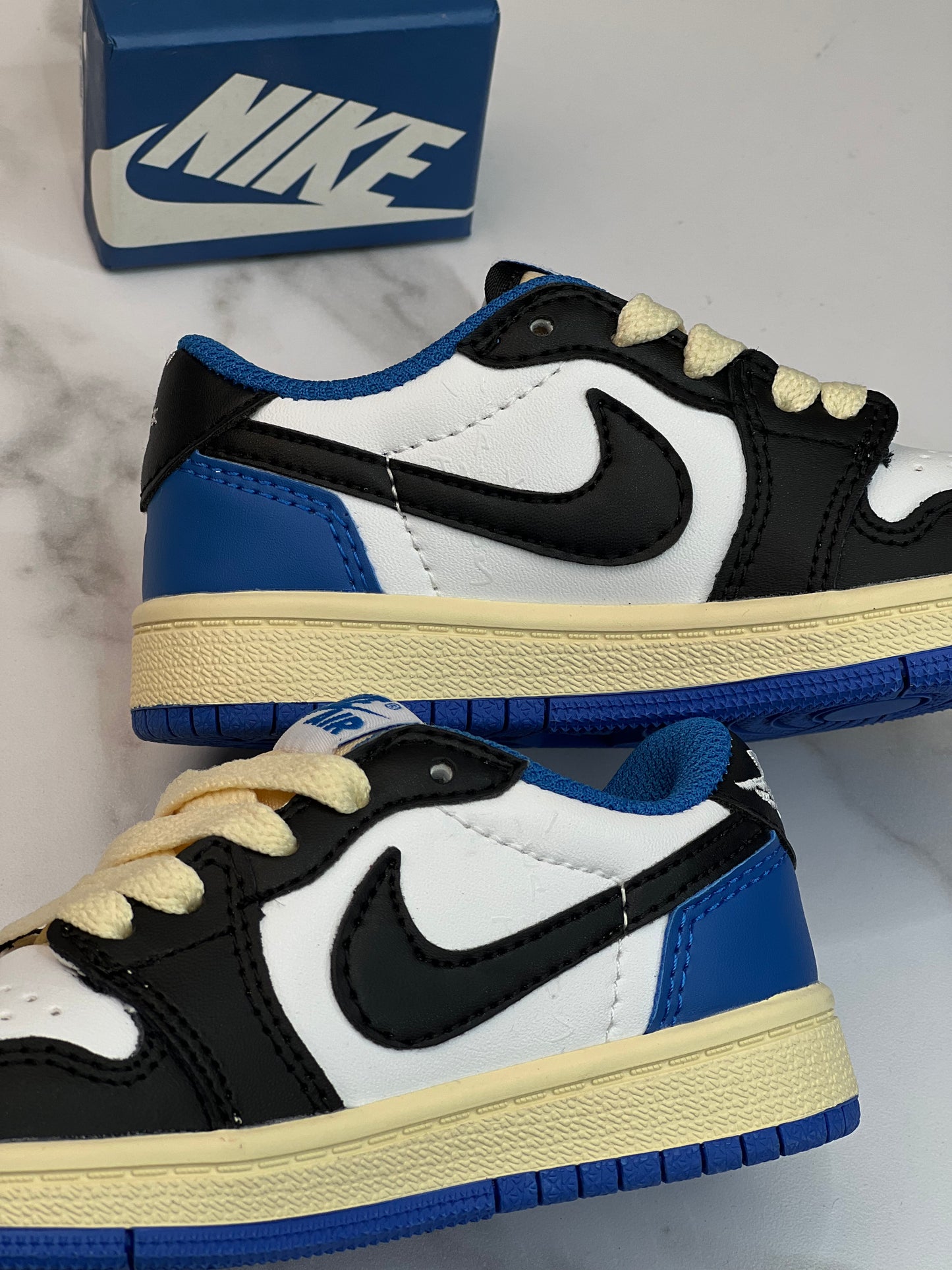 Air Jordan 1 Low Cactus Jack c Fragment