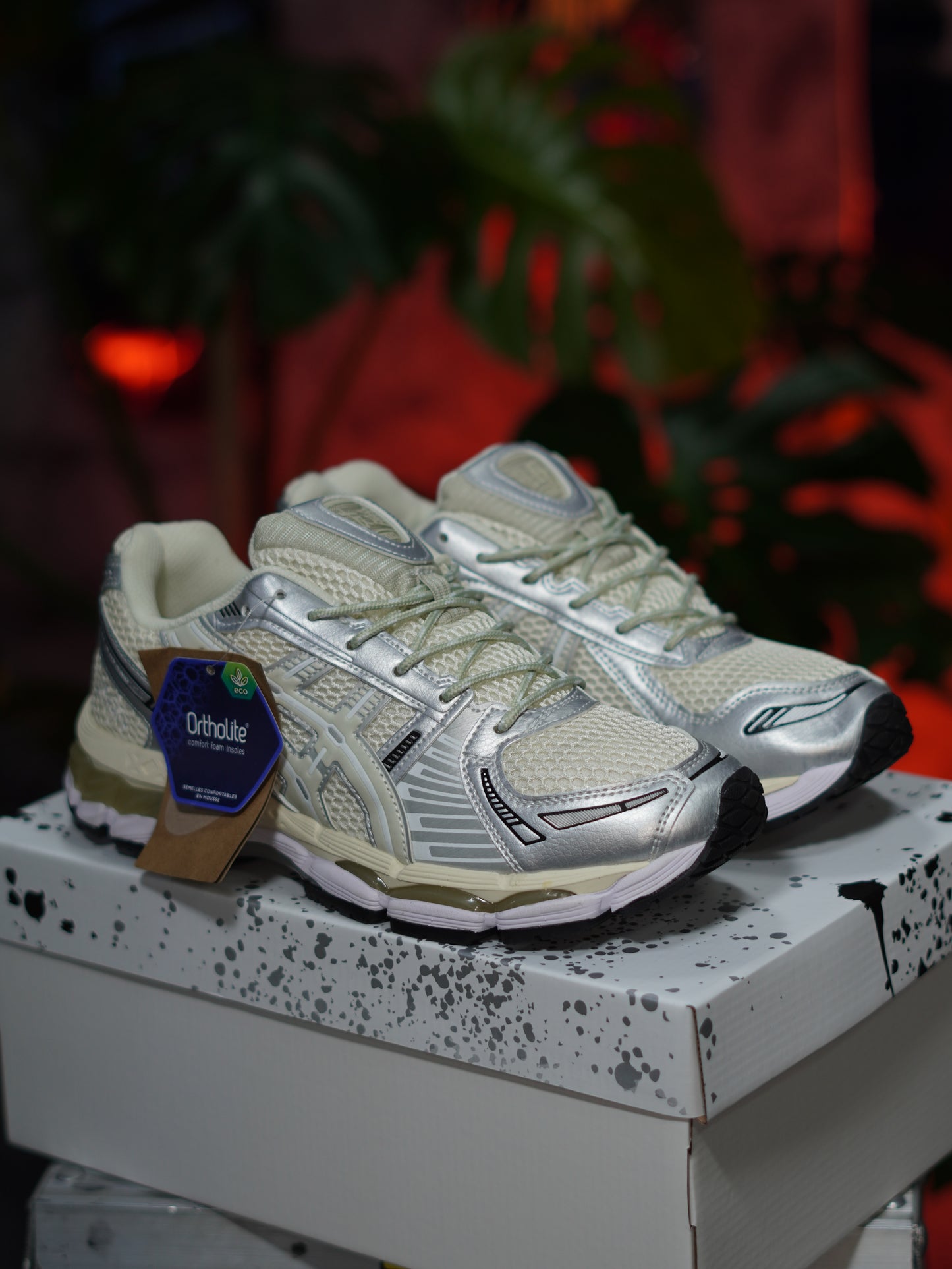 Asics Gel Kayano 12.1 - Crema, Plateado