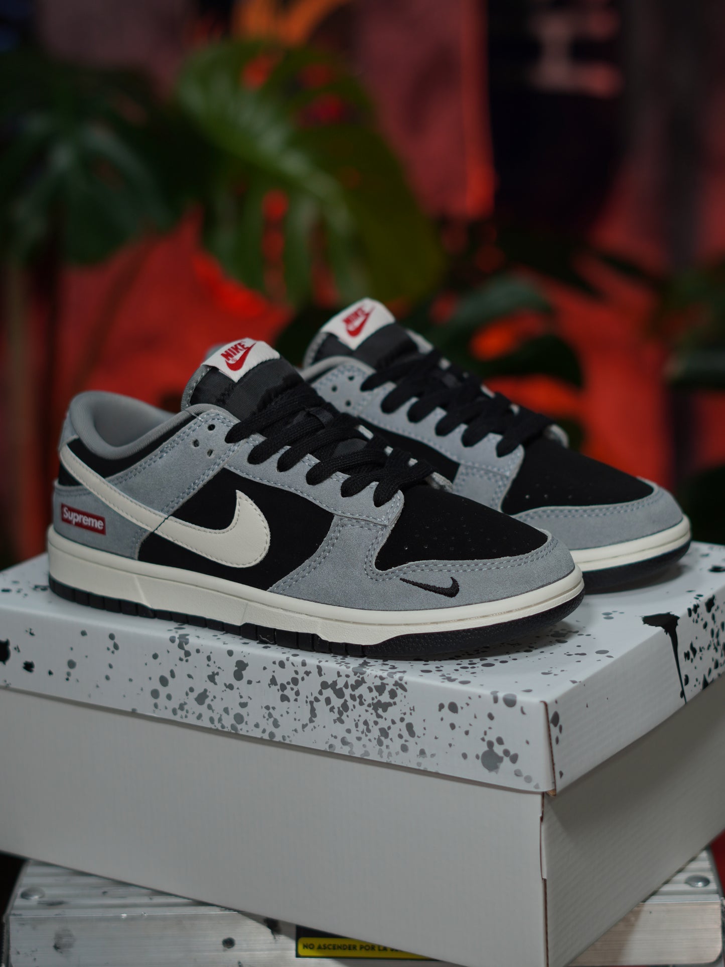 Nike Sb Dunk x Supreme - Gris, Negro, Blanco