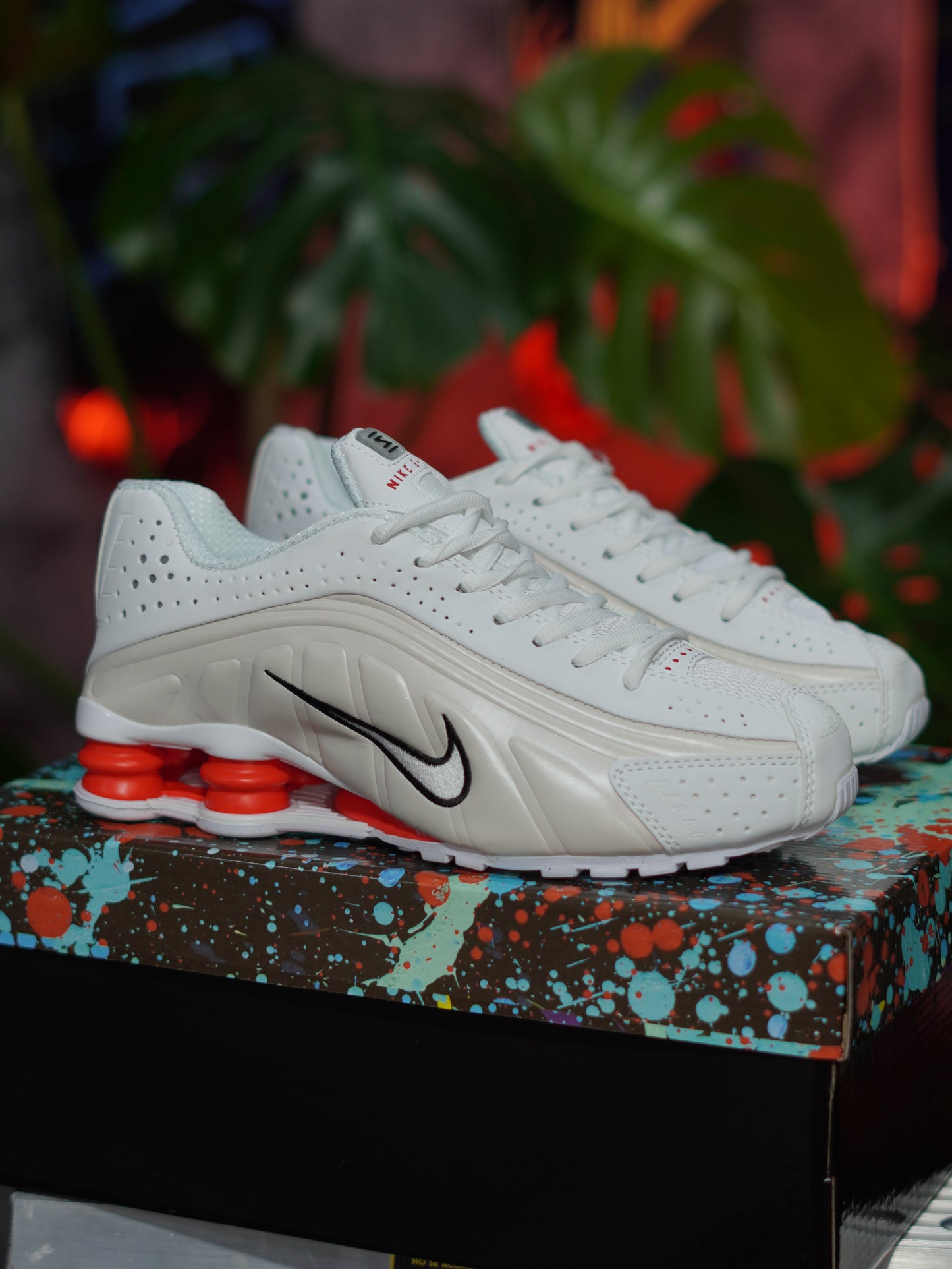 Nike Shox R4 - Blanco, Beige, Naranja