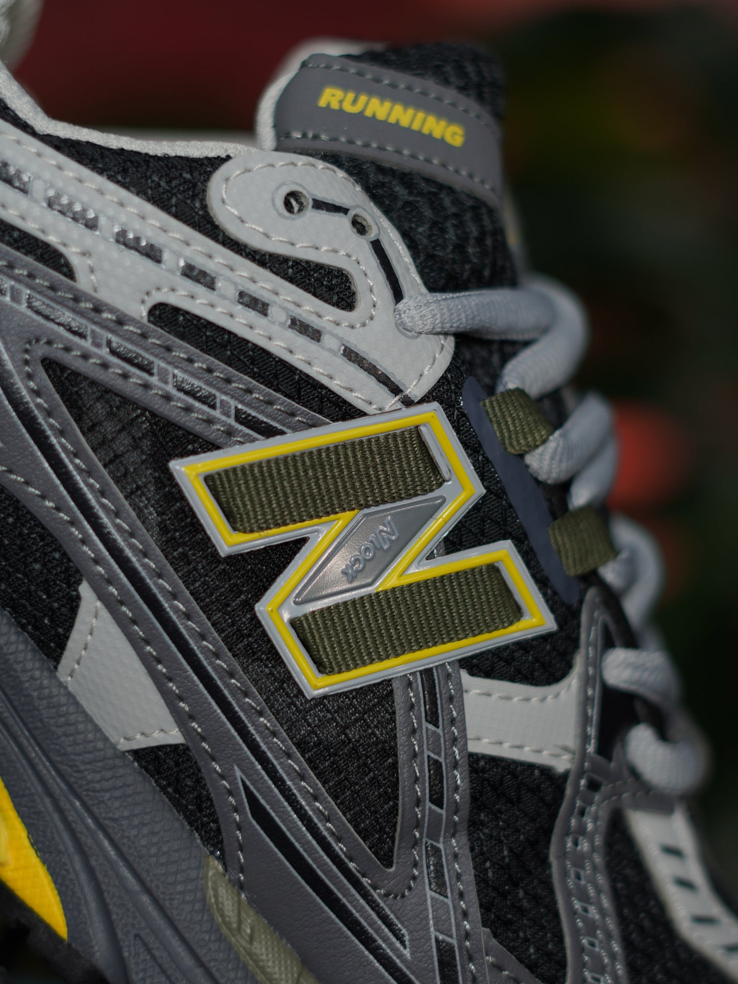 New Balance 1906u - Gris, Amarillo
