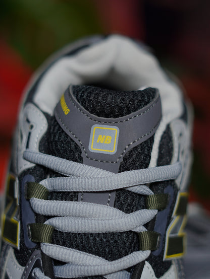 New Balance 1906u - Gris, Amarillo