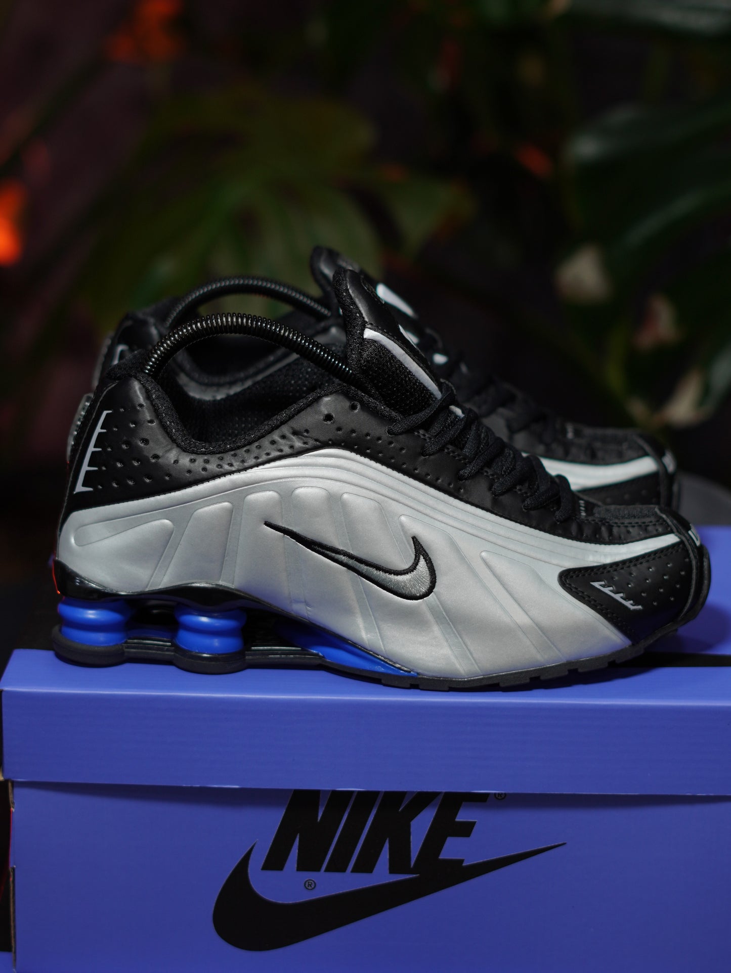 Nike Shox R4 - Plateado, Negro, Azul