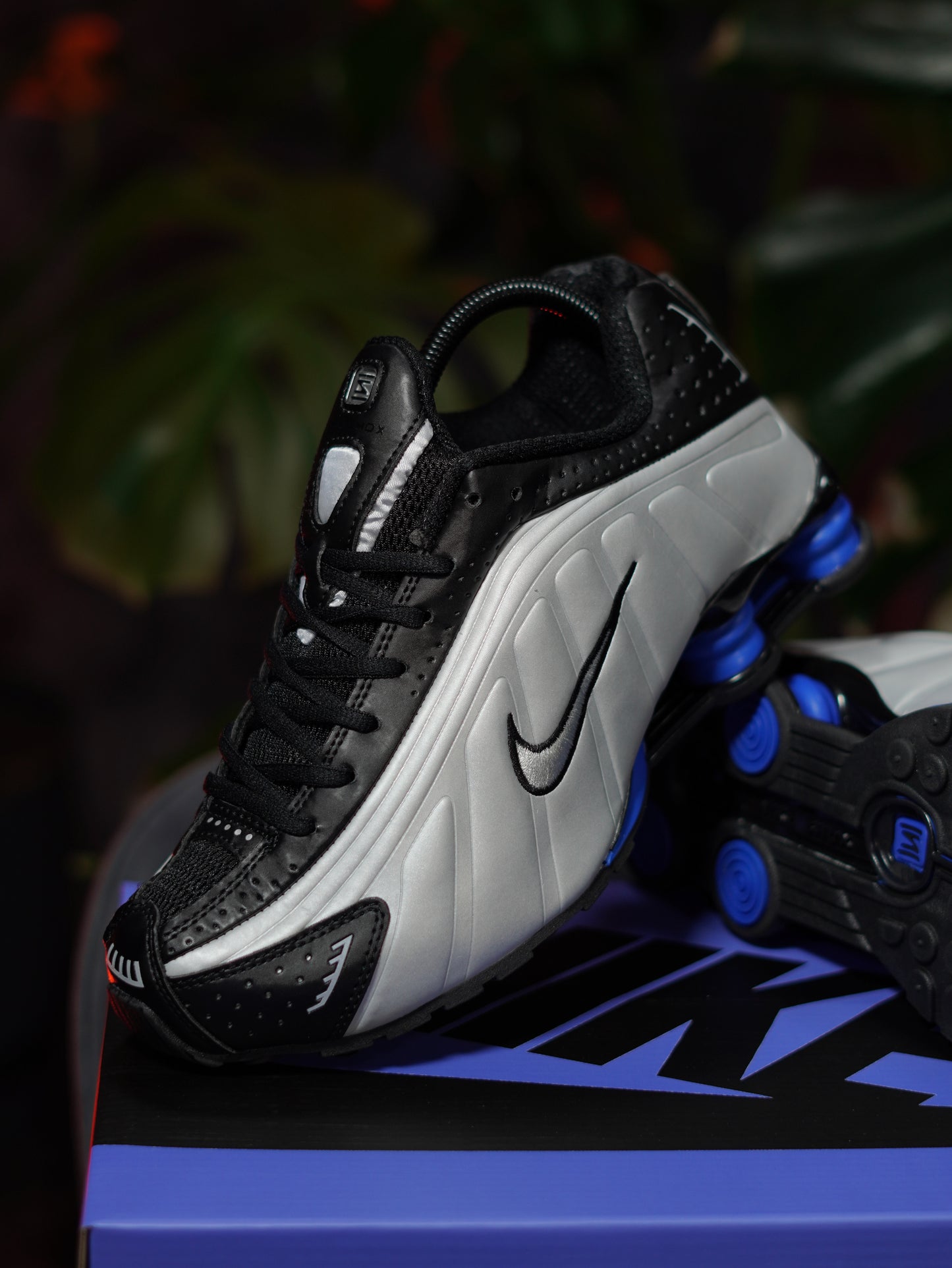Nike Shox R4 - Plateado, Negro, Azul
