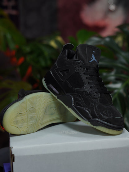 Air Jordan Retro 4 KAWS - Negro